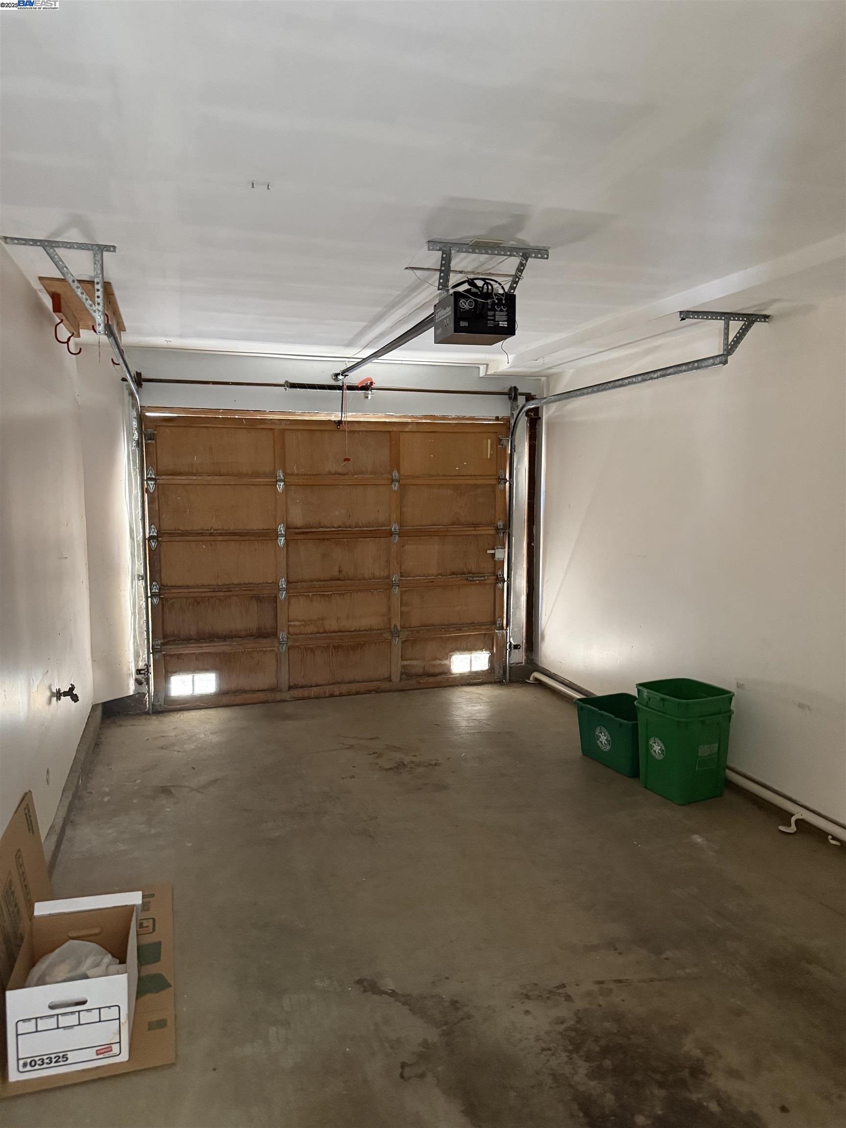 Photo #5: 41105546 Listing 
