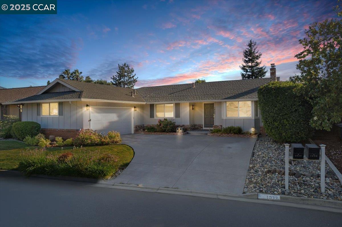 Detail Gallery Image 1 of 1 For 1932 Jameson Ct, Concord,  CA 94521 - 3 Beds | 2 Baths
