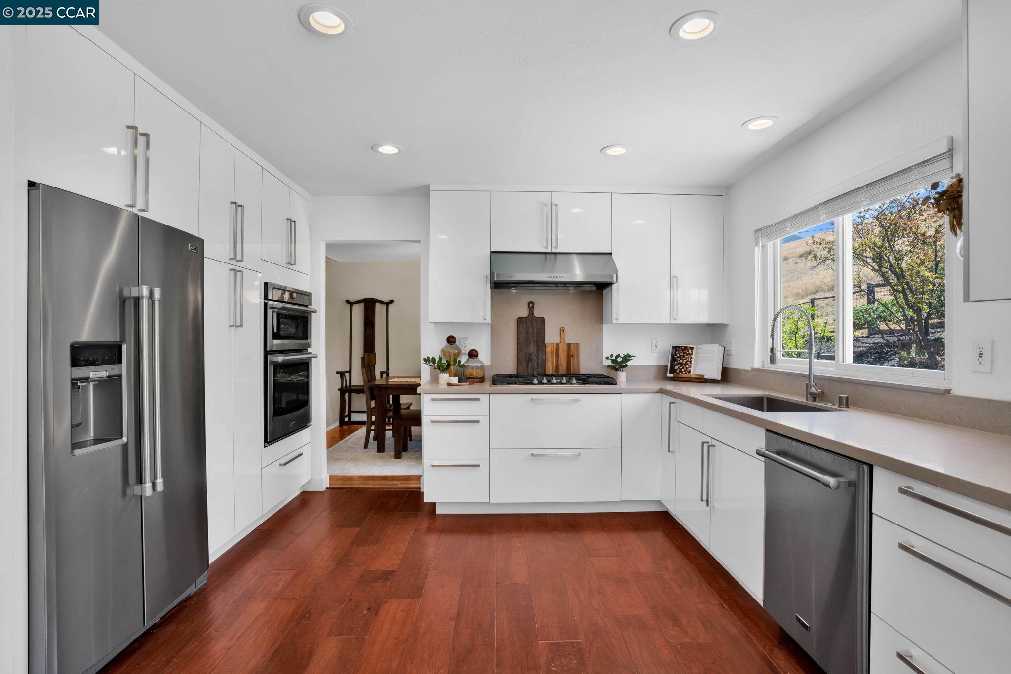 Detail Gallery Image 13 of 60 For 33 El Molino Dr, Clayton,  CA 94517 - 4 Beds | 3 Baths