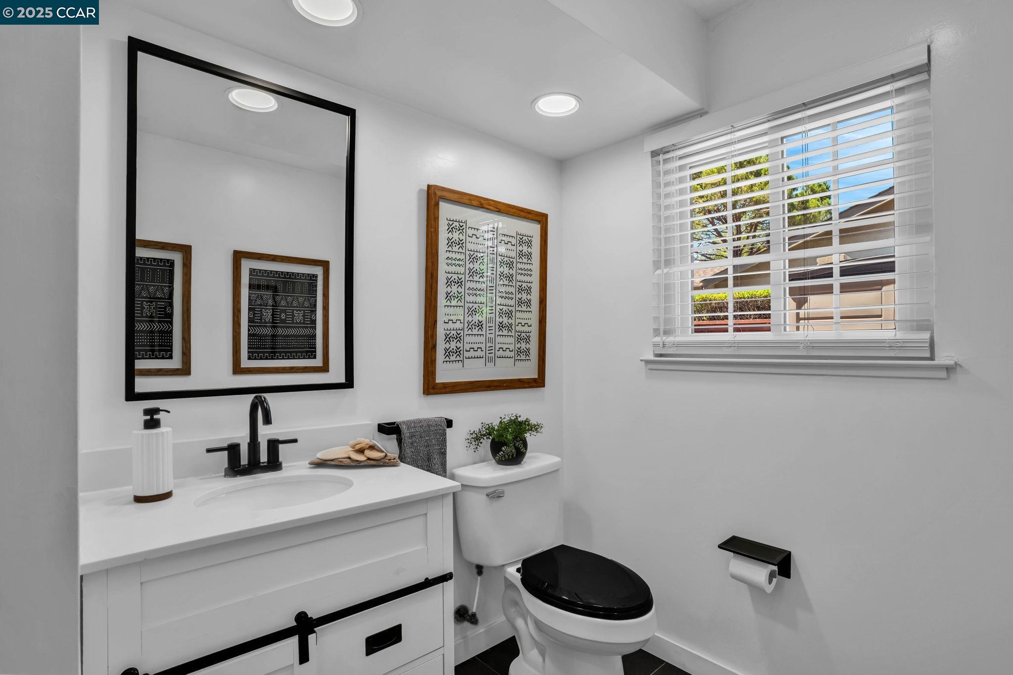 Detail Gallery Image 26 of 60 For 33 El Molino Dr, Clayton,  CA 94517 - 4 Beds | 3 Baths