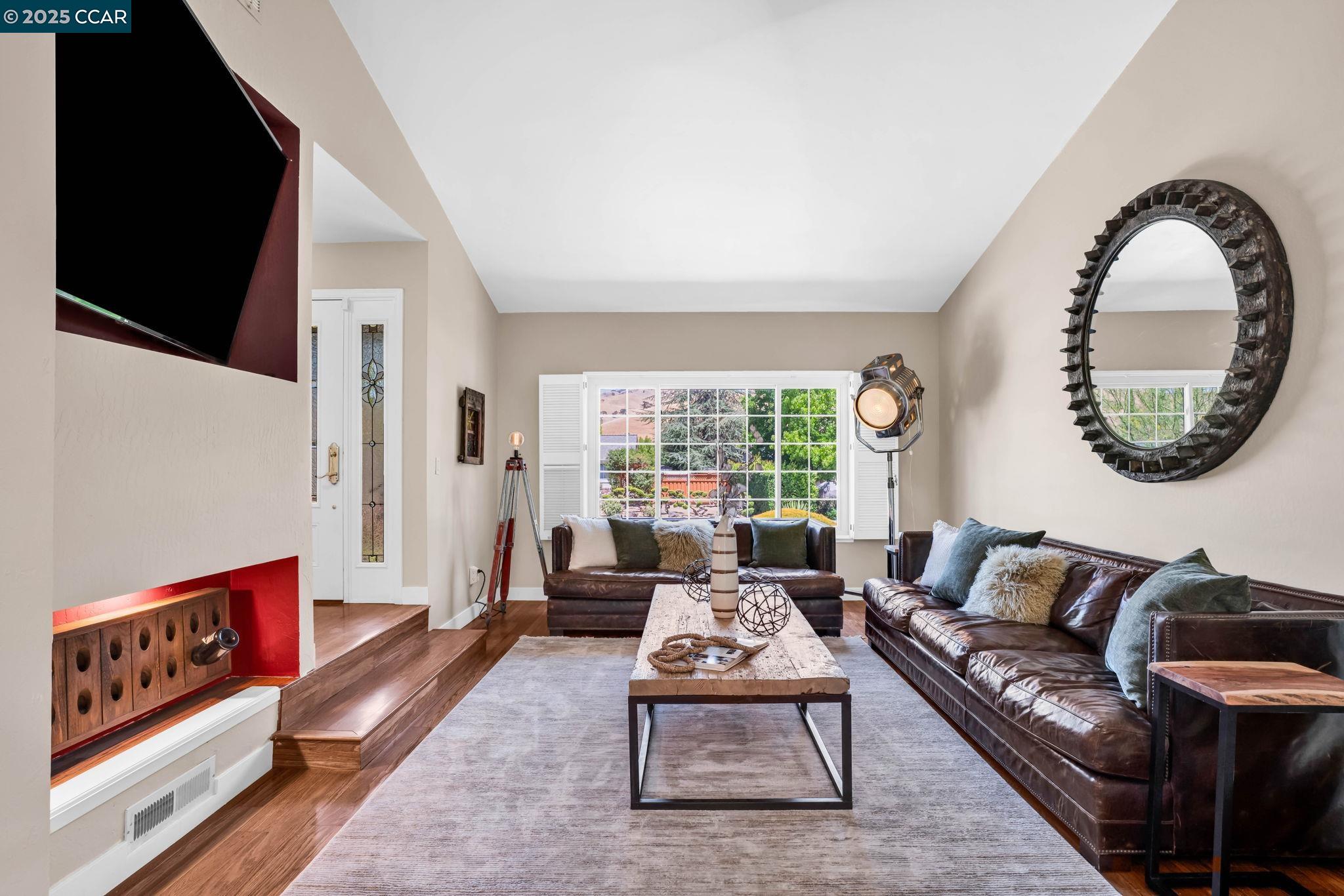 Detail Gallery Image 7 of 60 For 33 El Molino Dr, Clayton,  CA 94517 - 4 Beds | 3 Baths