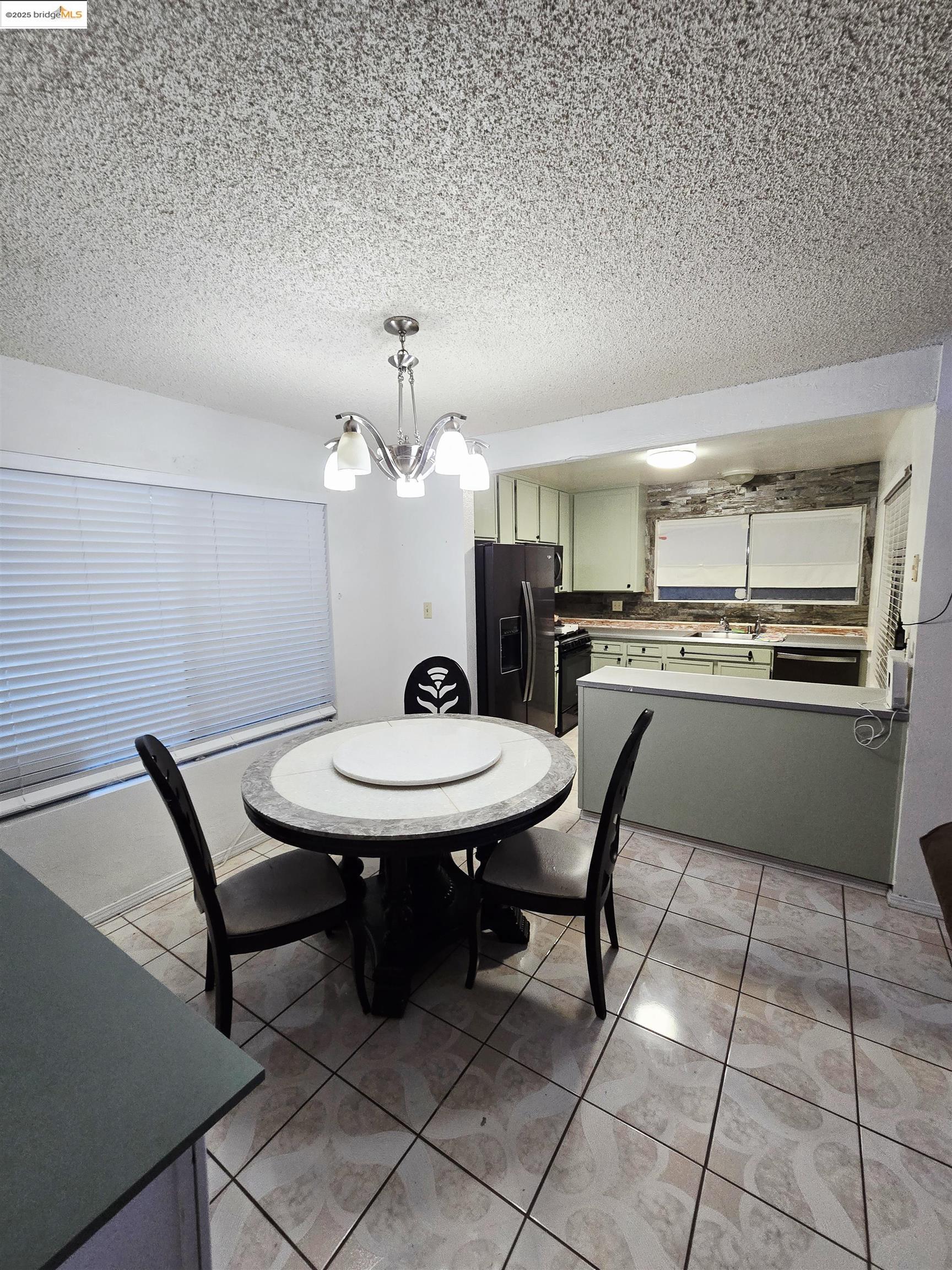 Detail Gallery Image 12 of 20 For 355 Parkview Ter #I-1,  Vallejo,  CA 94589 - 2 Beds | 1/1 Baths