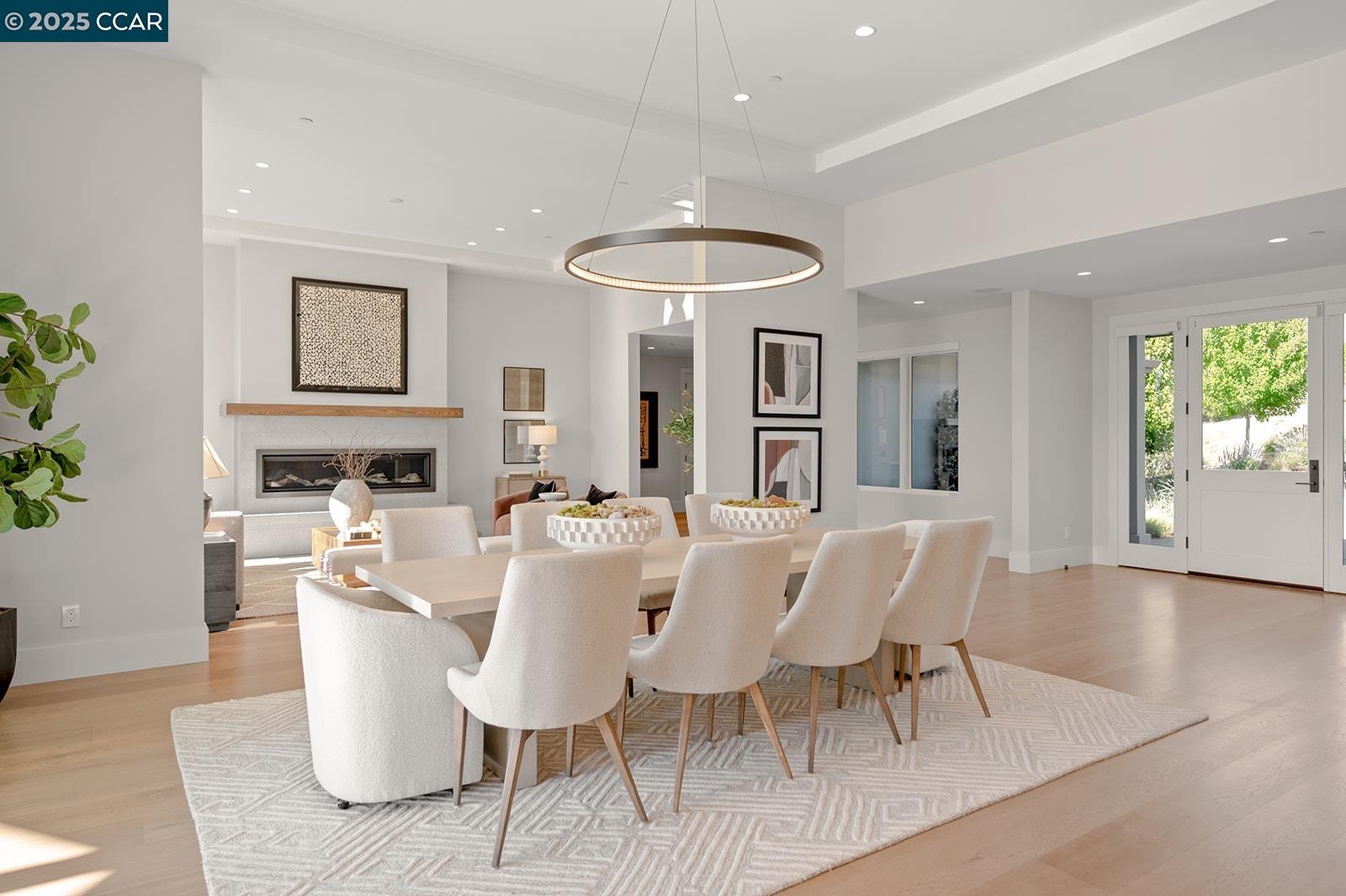 Detail Gallery Image 11 of 52 For 11 Lucas Ranch Ct, Lafayette,  CA 94549 - 5 Beds | 4/2 Baths