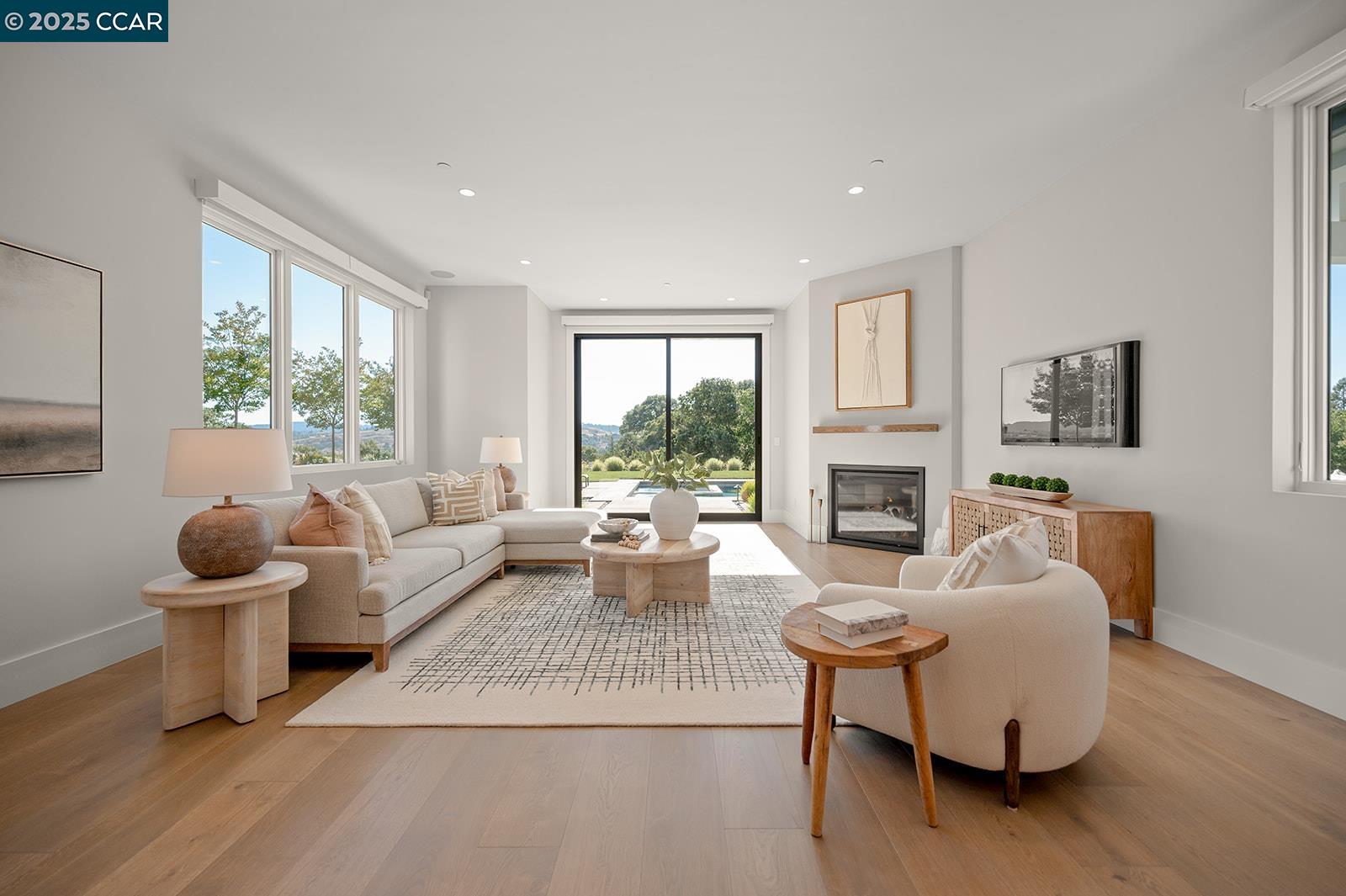 Detail Gallery Image 24 of 52 For 11 Lucas Ranch Ct, Lafayette,  CA 94549 - 5 Beds | 4/2 Baths