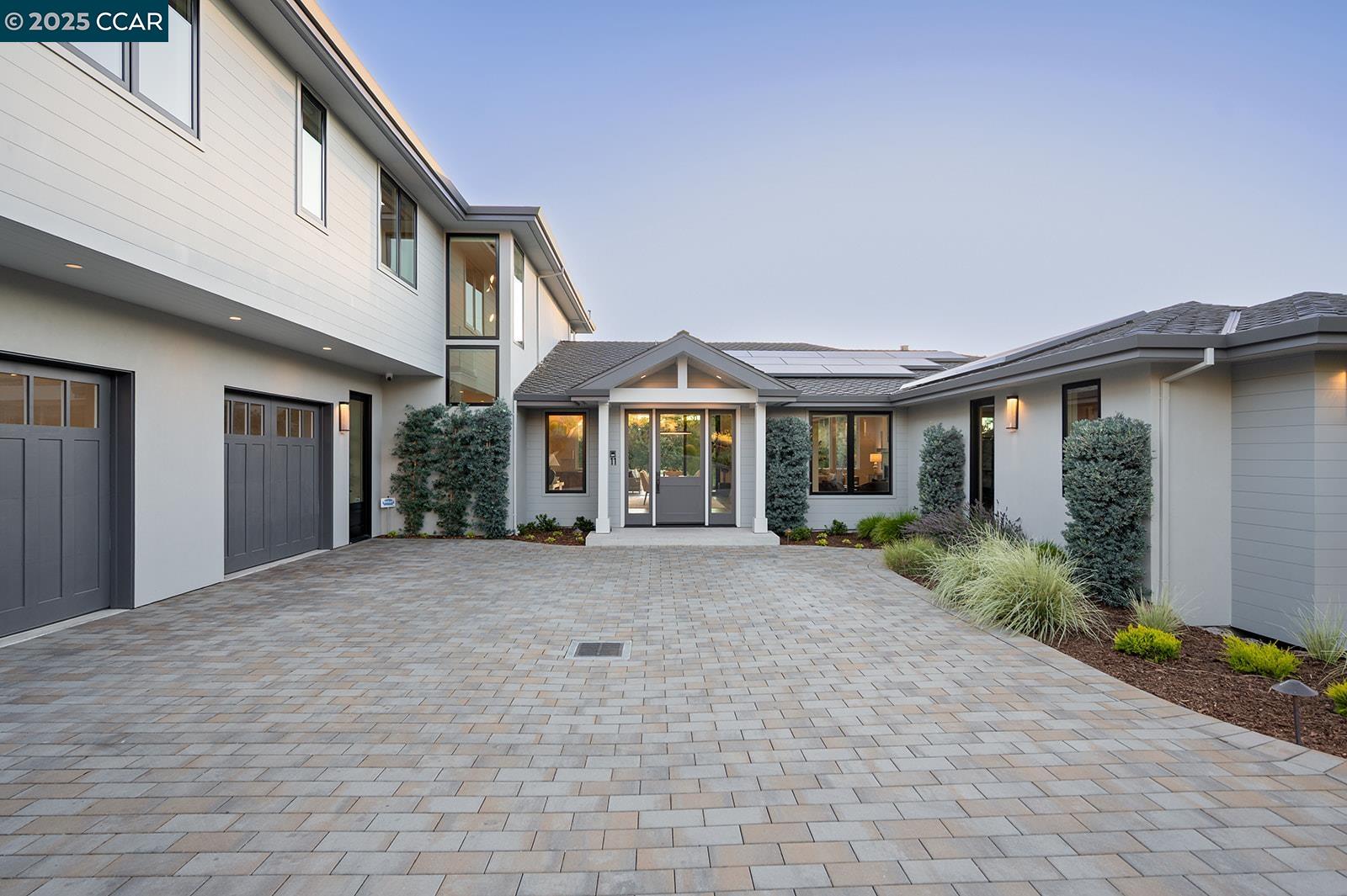 Detail Gallery Image 5 of 52 For 11 Lucas Ranch Ct, Lafayette,  CA 94549 - 5 Beds | 4/2 Baths