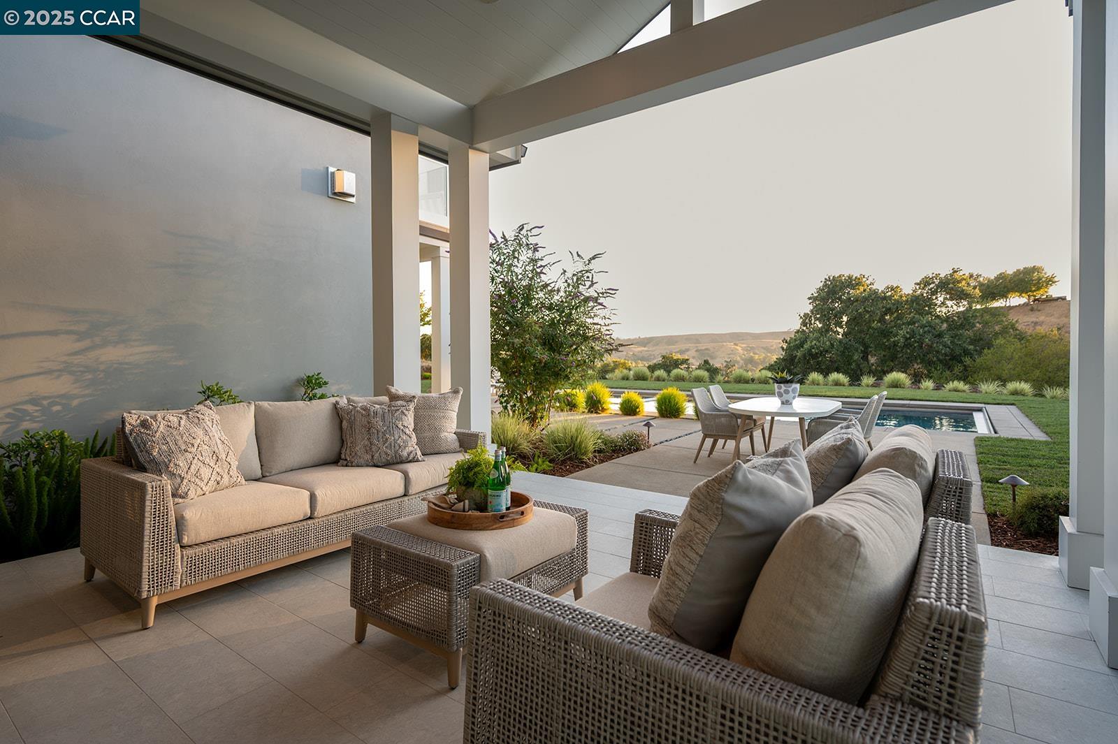 Detail Gallery Image 49 of 52 For 11 Lucas Ranch Ct, Lafayette,  CA 94549 - 5 Beds | 4/2 Baths