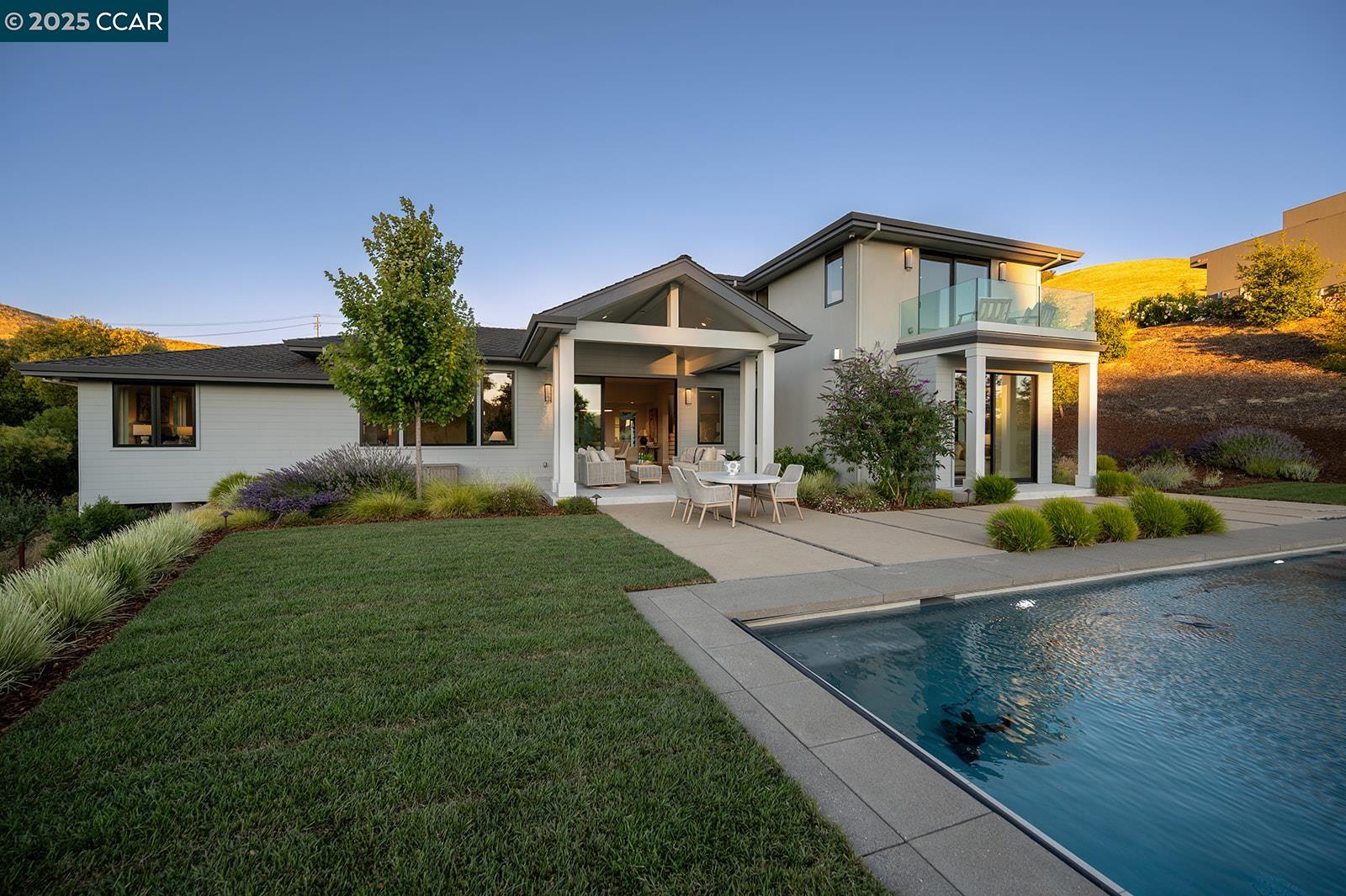 Detail Gallery Image 51 of 52 For 11 Lucas Ranch Ct, Lafayette,  CA 94549 - 5 Beds | 4/2 Baths