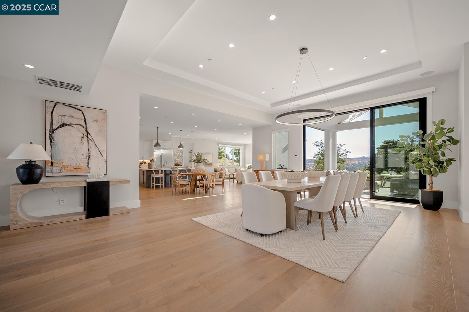 Detail Gallery Image 9 of 52 For 11 Lucas Ranch Ct, Lafayette,  CA 94549 - 5 Beds | 4/2 Baths