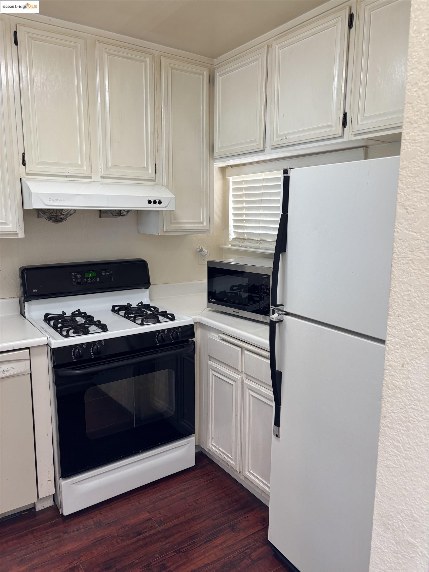 More Details about MLS # 41105564 : 388 MILL RD