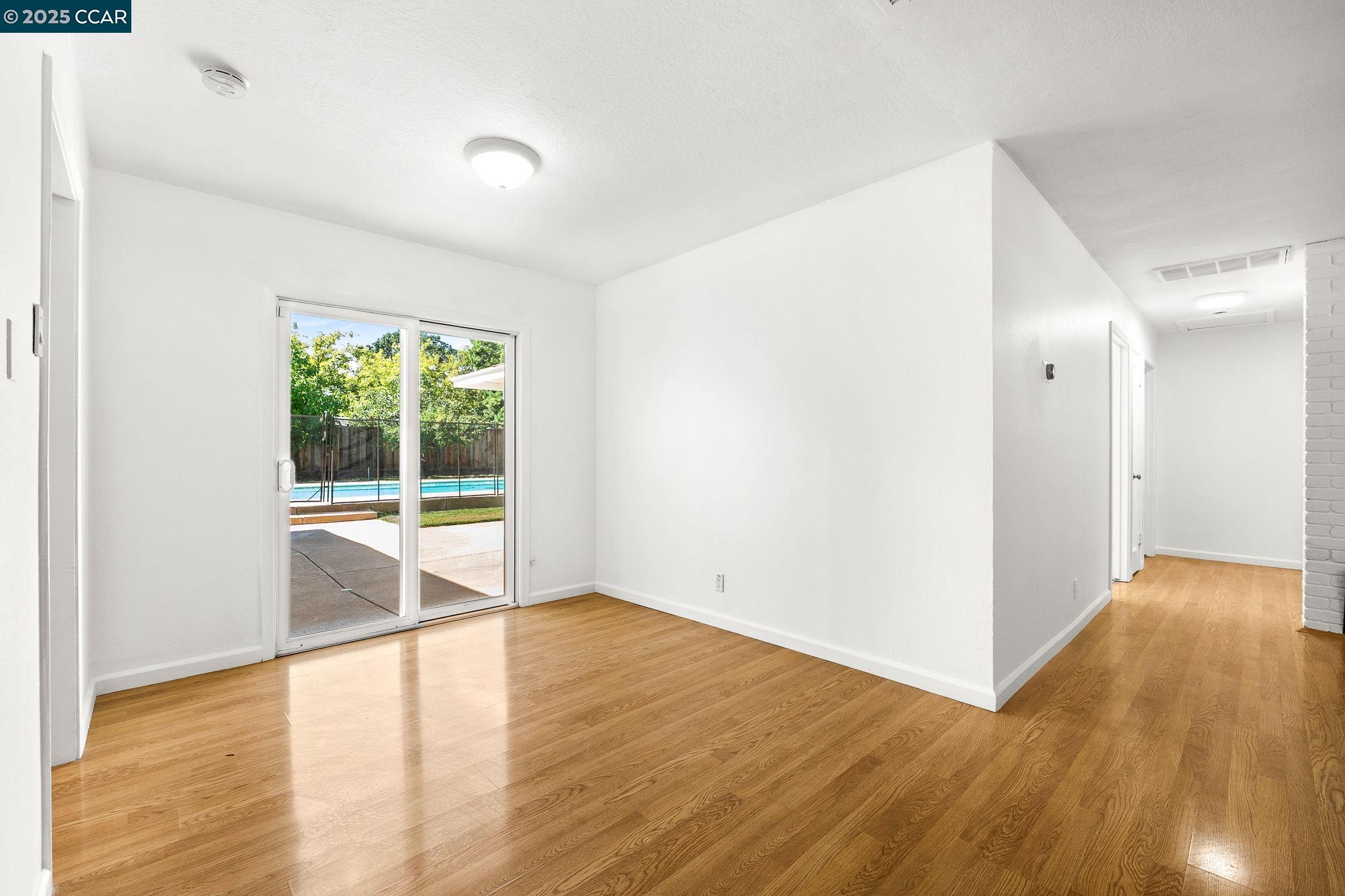 Detail Gallery Image 9 of 36 For 277 Gloria Dr, Pleasant Hill,  CA 94523 - 3 Beds | 2 Baths