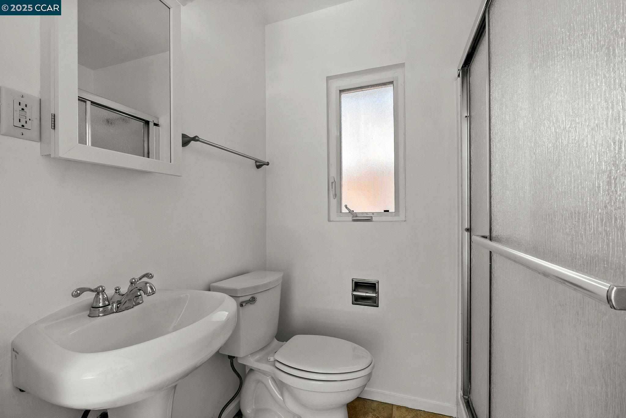 Detail Gallery Image 25 of 36 For 277 Gloria Dr, Pleasant Hill,  CA 94523 - 3 Beds | 2 Baths