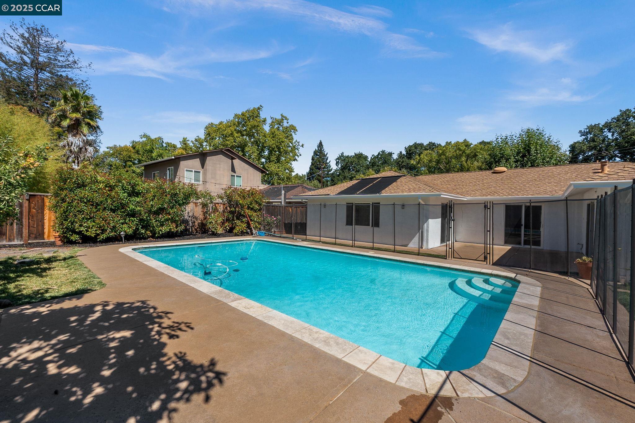 Detail Gallery Image 33 of 36 For 277 Gloria Dr, Pleasant Hill,  CA 94523 - 3 Beds | 2 Baths