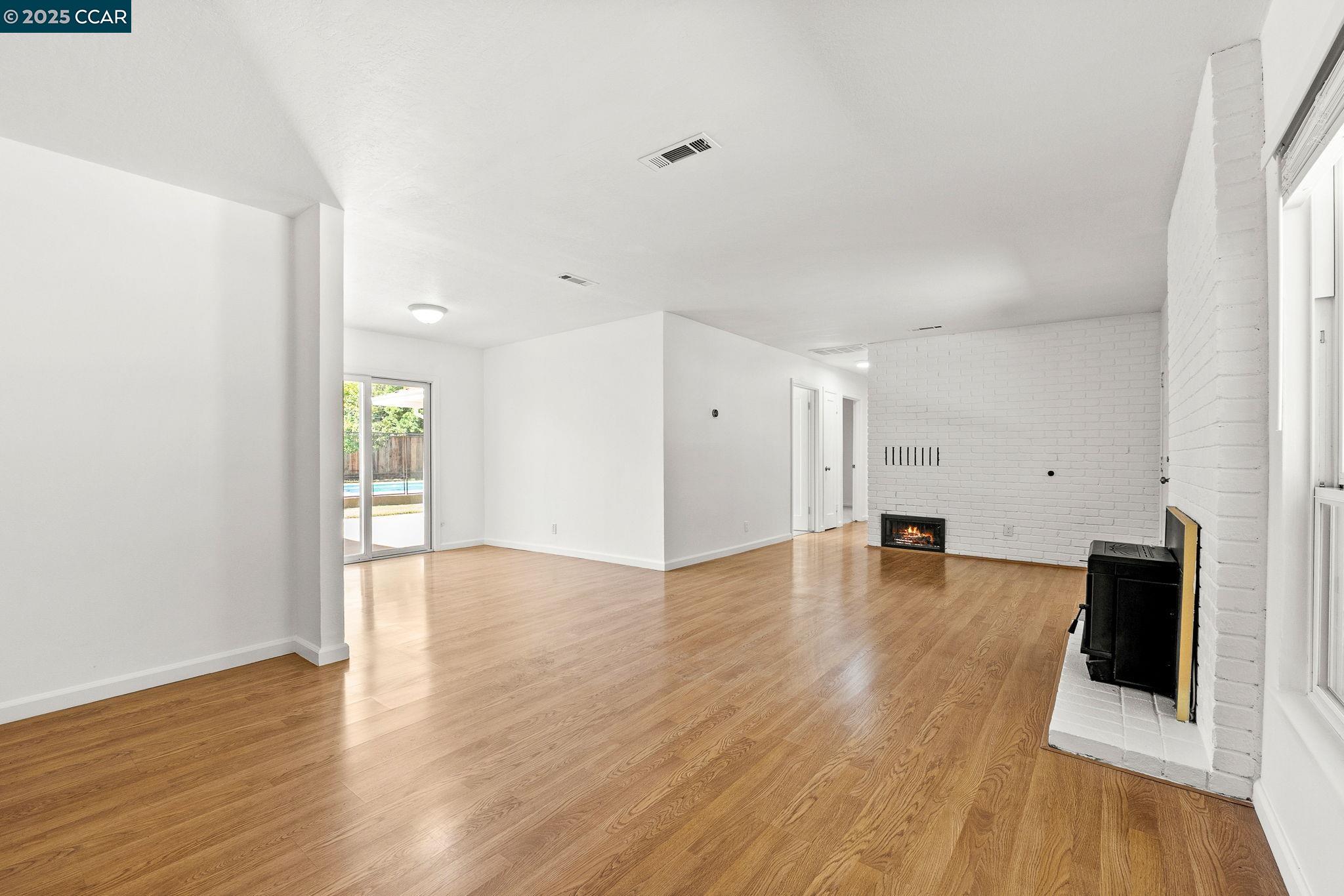 Detail Gallery Image 8 of 36 For 277 Gloria Dr, Pleasant Hill,  CA 94523 - 3 Beds | 2 Baths