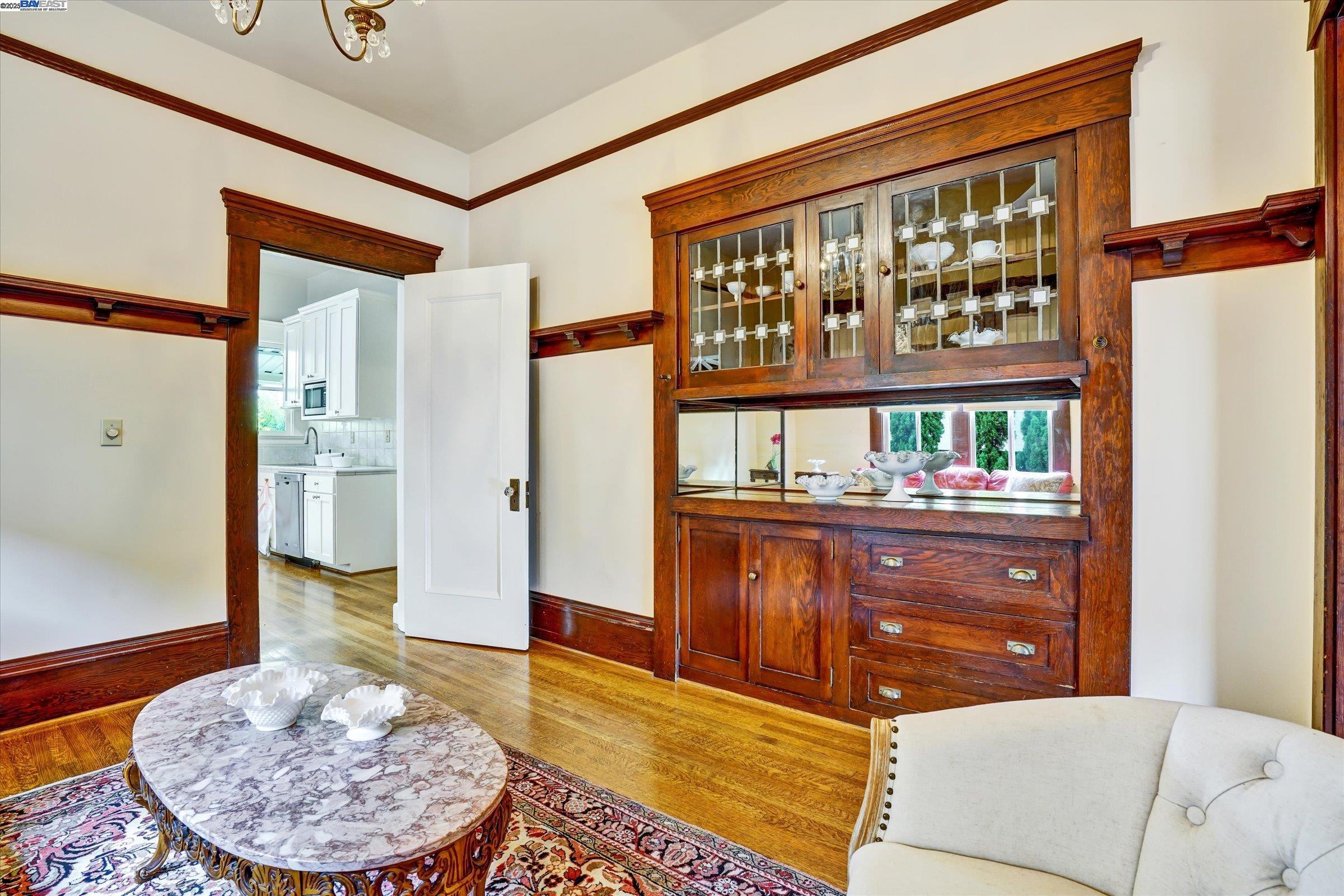 Detail Gallery Image 24 of 51 For 2056 Santa Clara Ave, Alameda,  CA 94501 - 5 Beds | 1/2 Baths