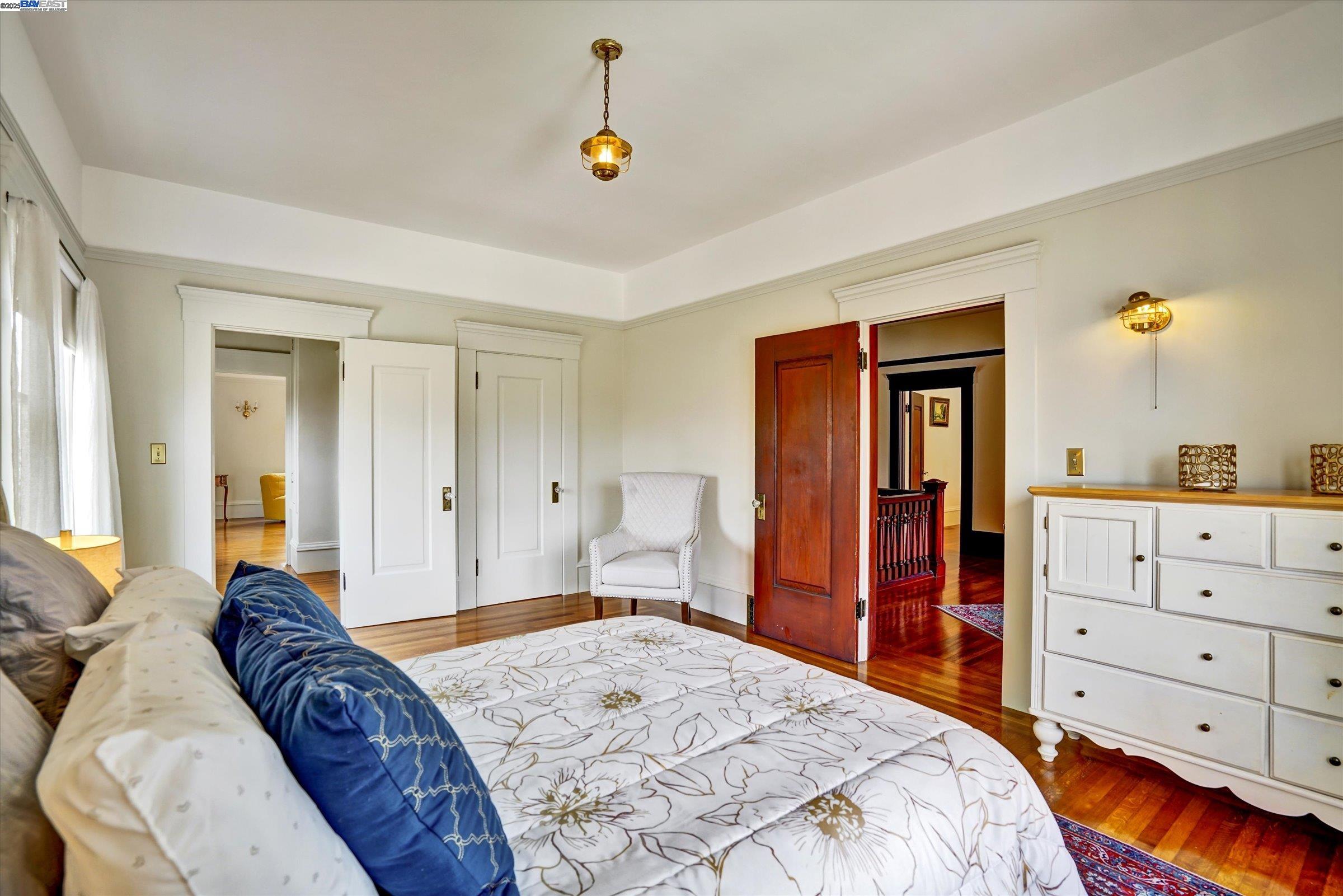 Detail Gallery Image 29 of 51 For 2056 Santa Clara Ave, Alameda,  CA 94501 - 5 Beds | 1/2 Baths