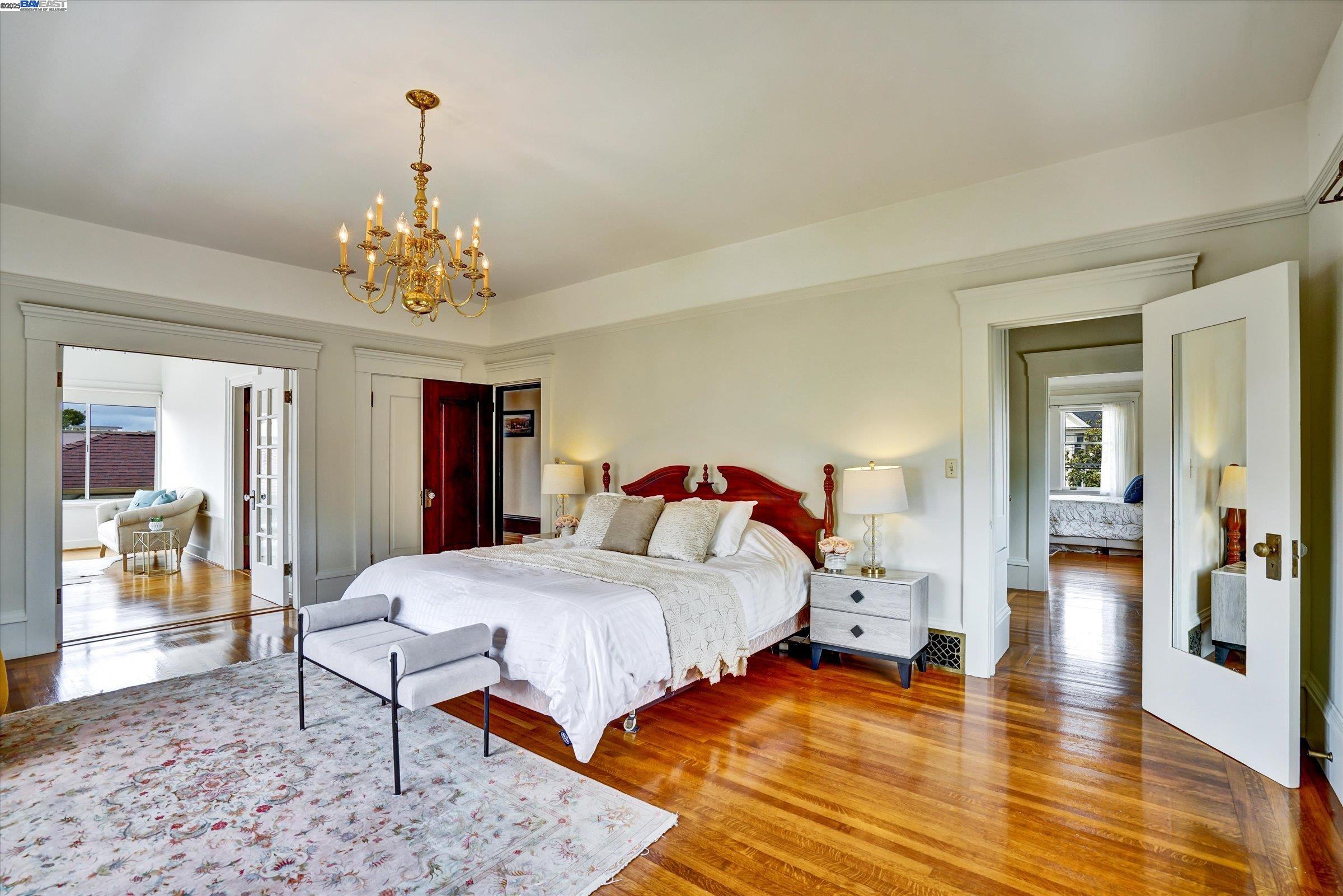 Detail Gallery Image 33 of 51 For 2056 Santa Clara Ave, Alameda,  CA 94501 - 5 Beds | 1/2 Baths