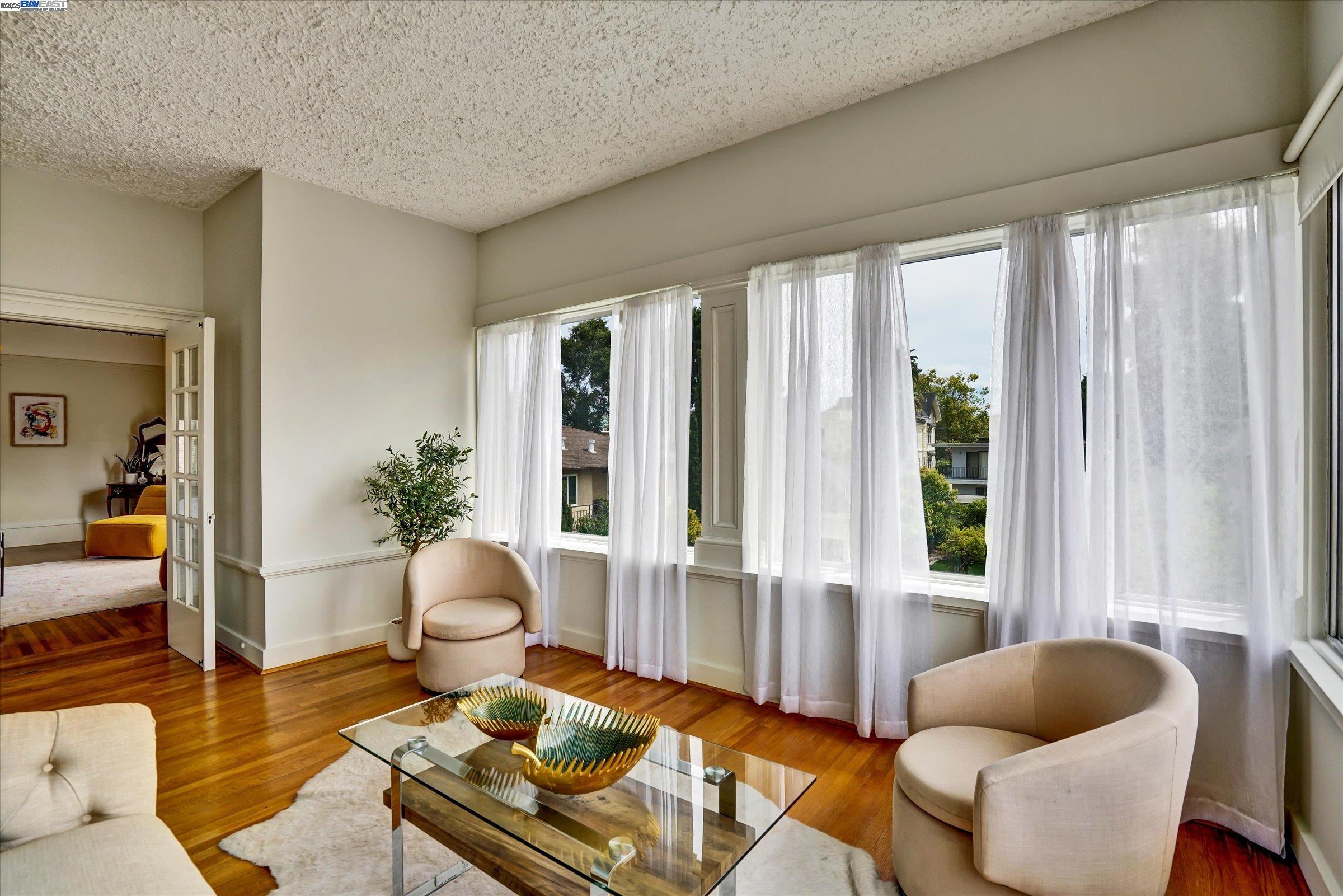 Detail Gallery Image 35 of 51 For 2056 Santa Clara Ave, Alameda,  CA 94501 - 5 Beds | 1/2 Baths