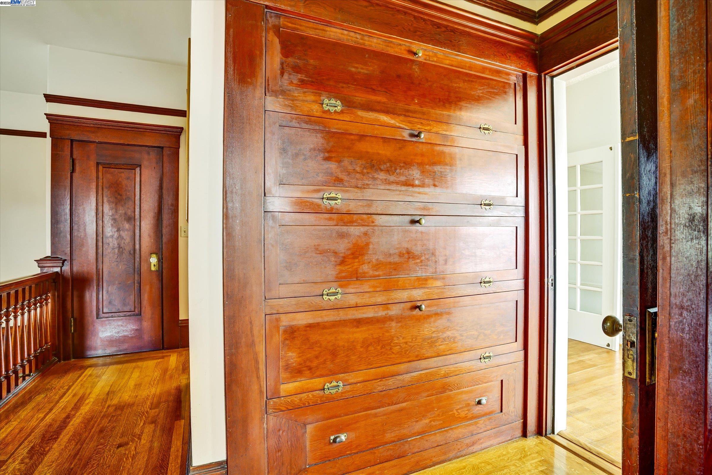 Detail Gallery Image 37 of 51 For 2056 Santa Clara Ave, Alameda,  CA 94501 - 5 Beds | 1/2 Baths
