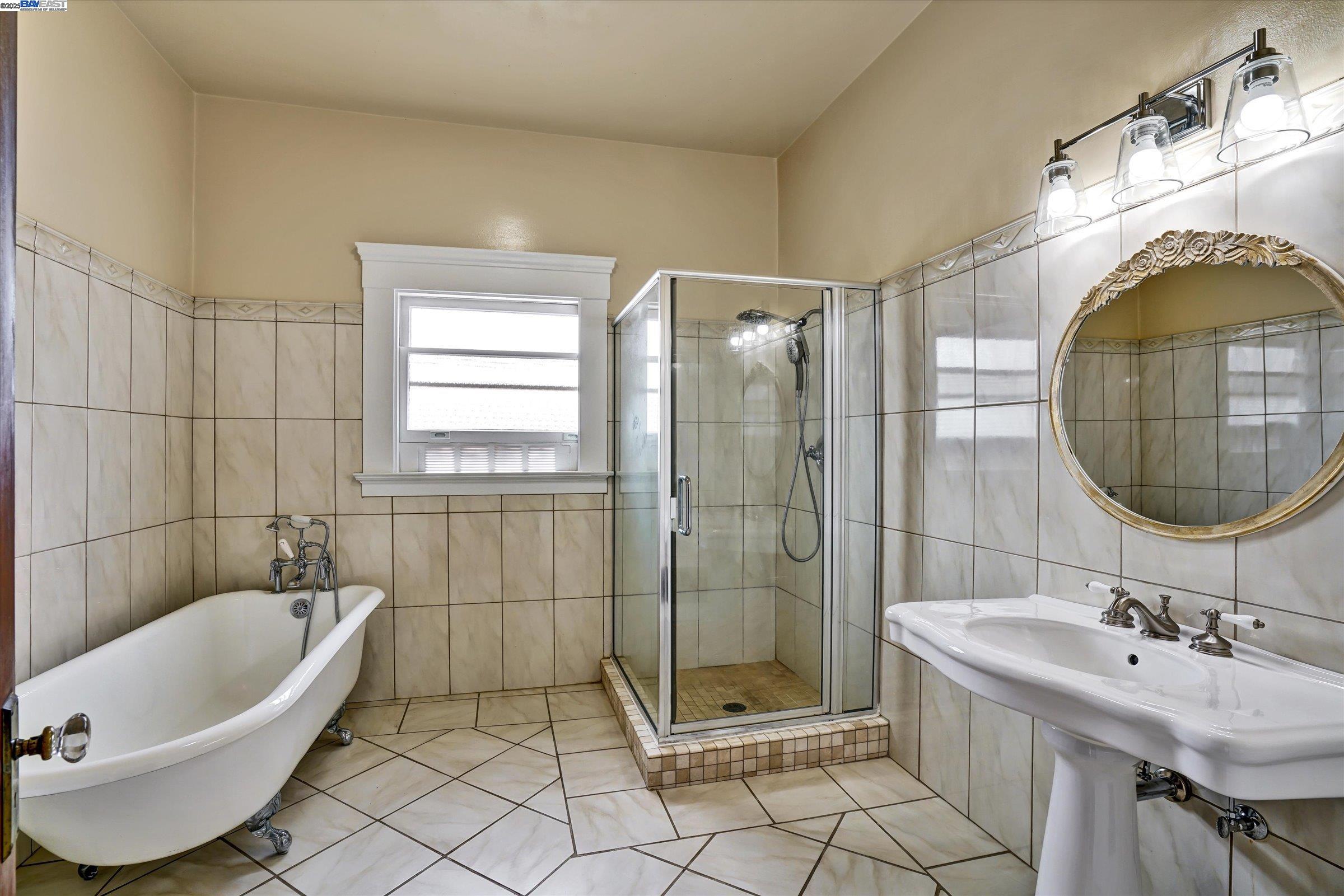 Detail Gallery Image 38 of 51 For 2056 Santa Clara Ave, Alameda,  CA 94501 - 5 Beds | 1/2 Baths