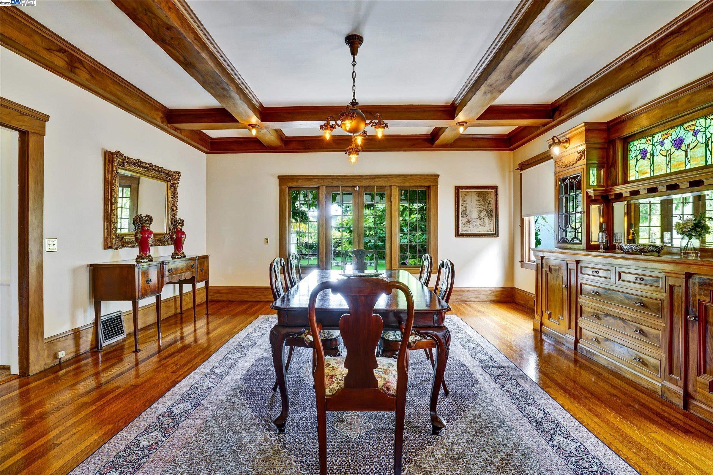 Detail Gallery Image 9 of 51 For 2056 Santa Clara Ave, Alameda,  CA 94501 - 5 Beds | 1/2 Baths