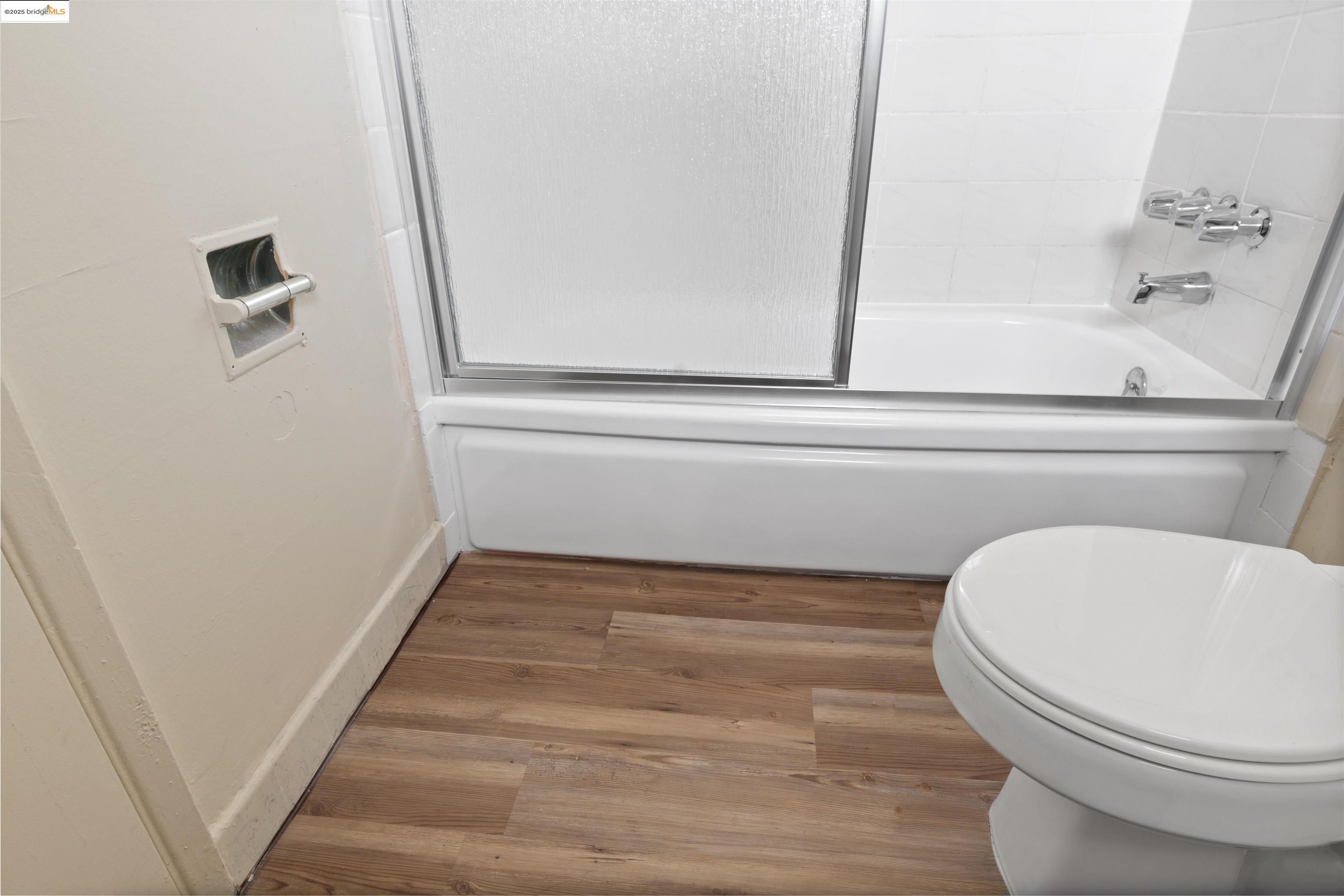 Detail Gallery Image 7 of 7 For 2811 Nicol Ave #8,  Oakland,  CA 94602 - 1 Beds | 1 Baths