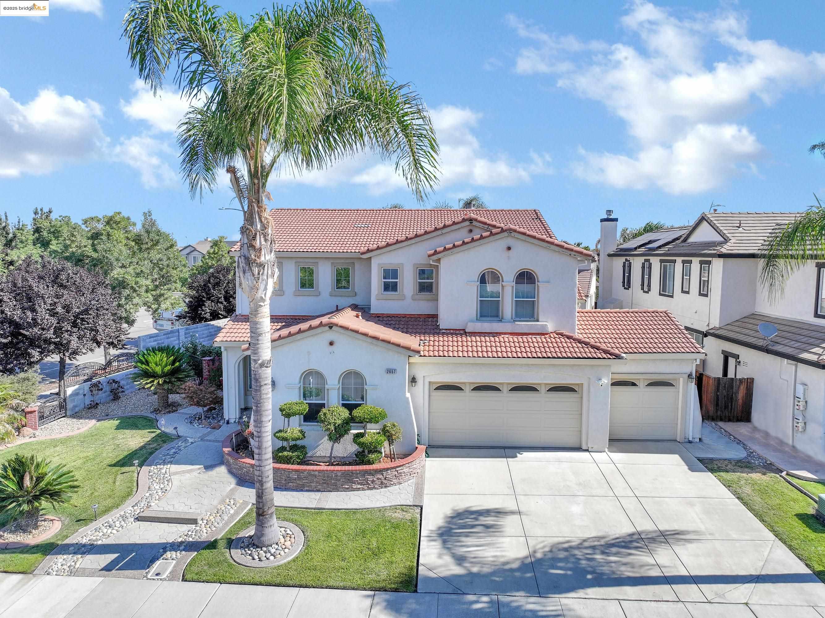 Detail Gallery Image 3 of 45 For 2657 Greystone Dr, Tracy,  CA 95377 - 5 Beds | 3/1 Baths