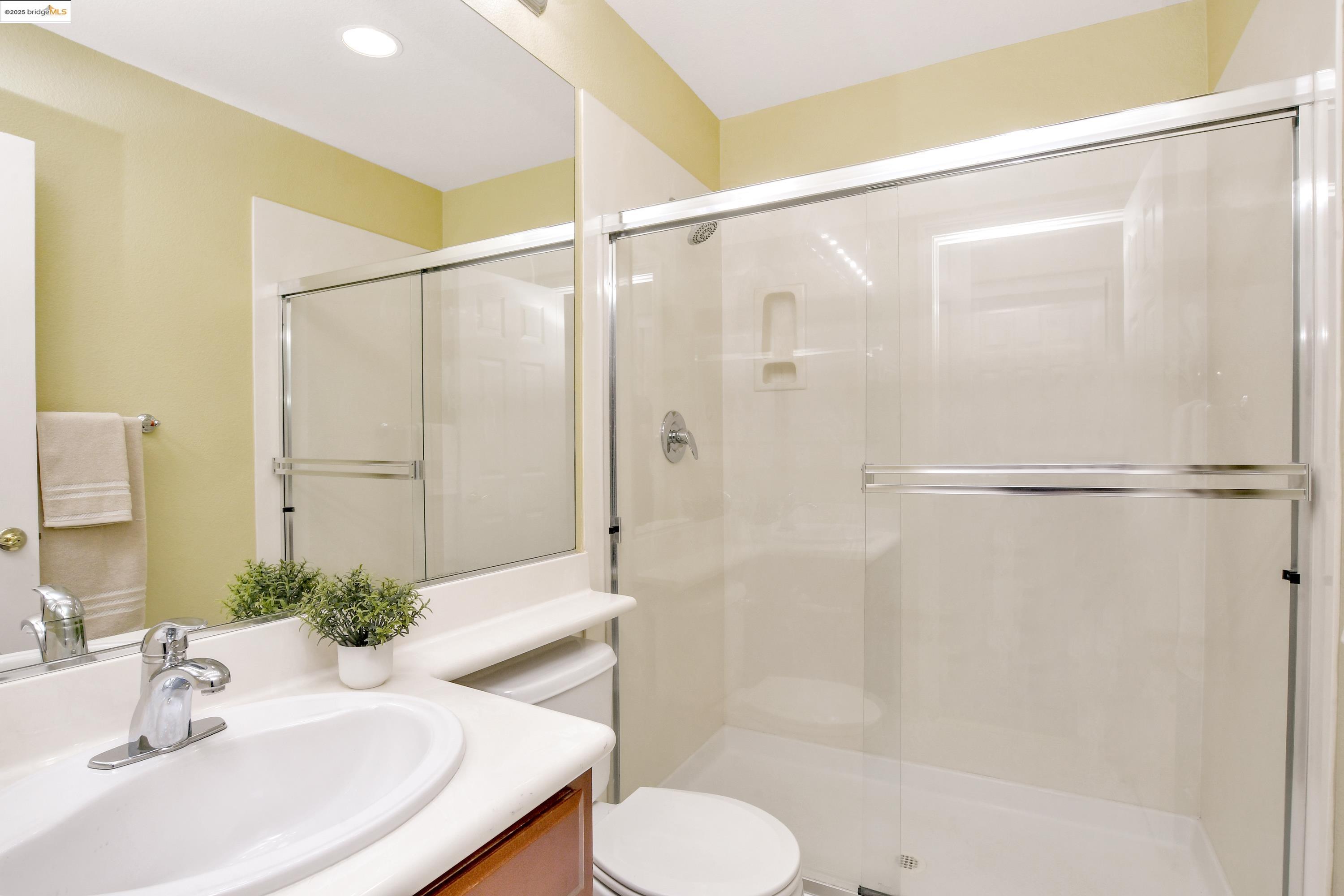 Detail Gallery Image 21 of 45 For 2657 Greystone Dr, Tracy,  CA 95377 - 5 Beds | 3/1 Baths