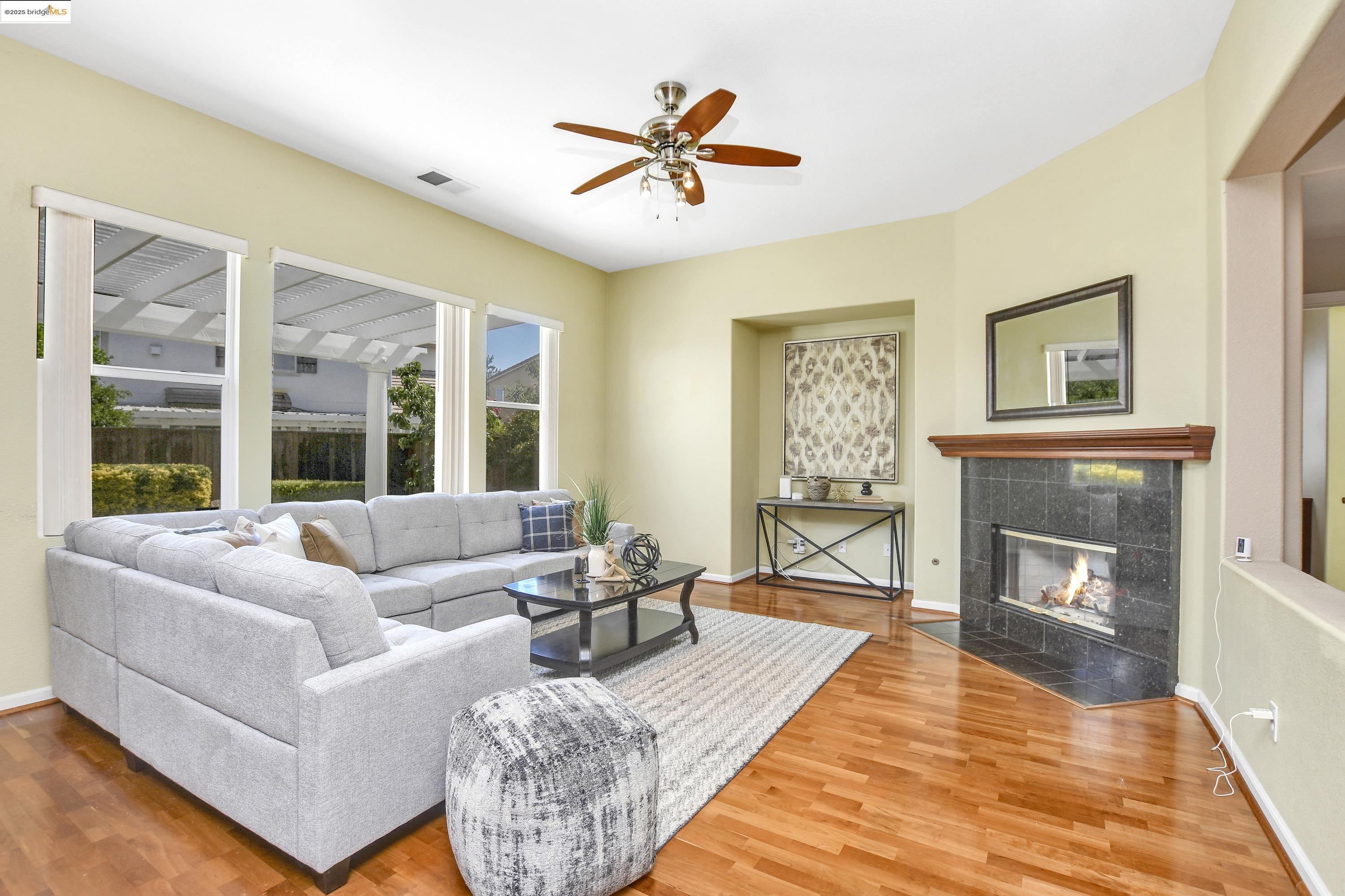 Detail Gallery Image 8 of 45 For 2657 Greystone Dr, Tracy,  CA 95377 - 5 Beds | 3/1 Baths