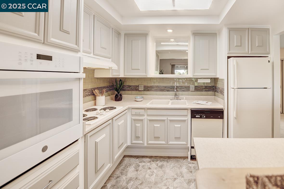Photo #8: 41105573 Listing: Photo #8