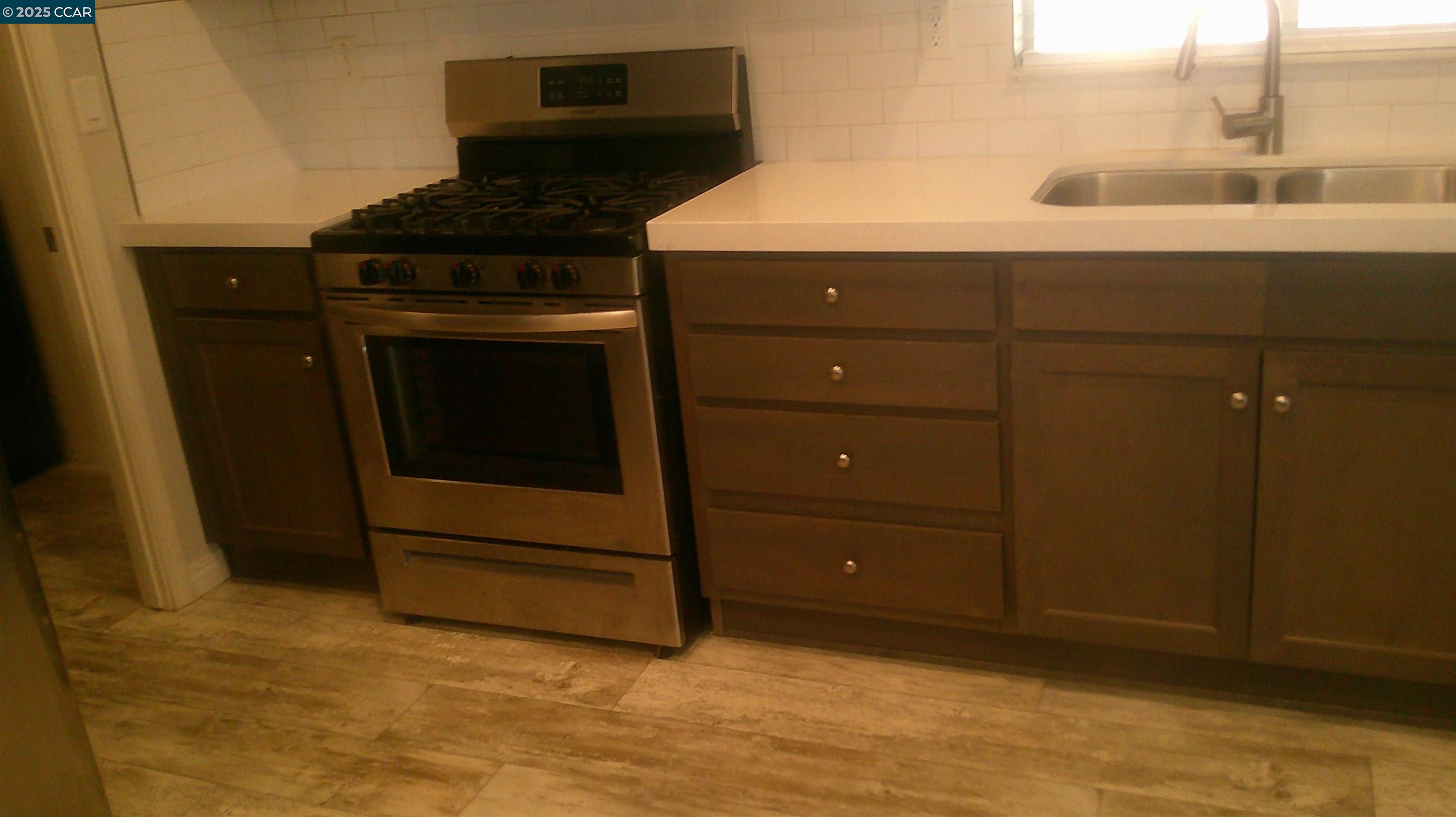 Detail Gallery Image 5 of 26 For 16711 Marsh Creek Rd. #68,  Clayton,  CA 94517 - 4 Beds | 2 Baths