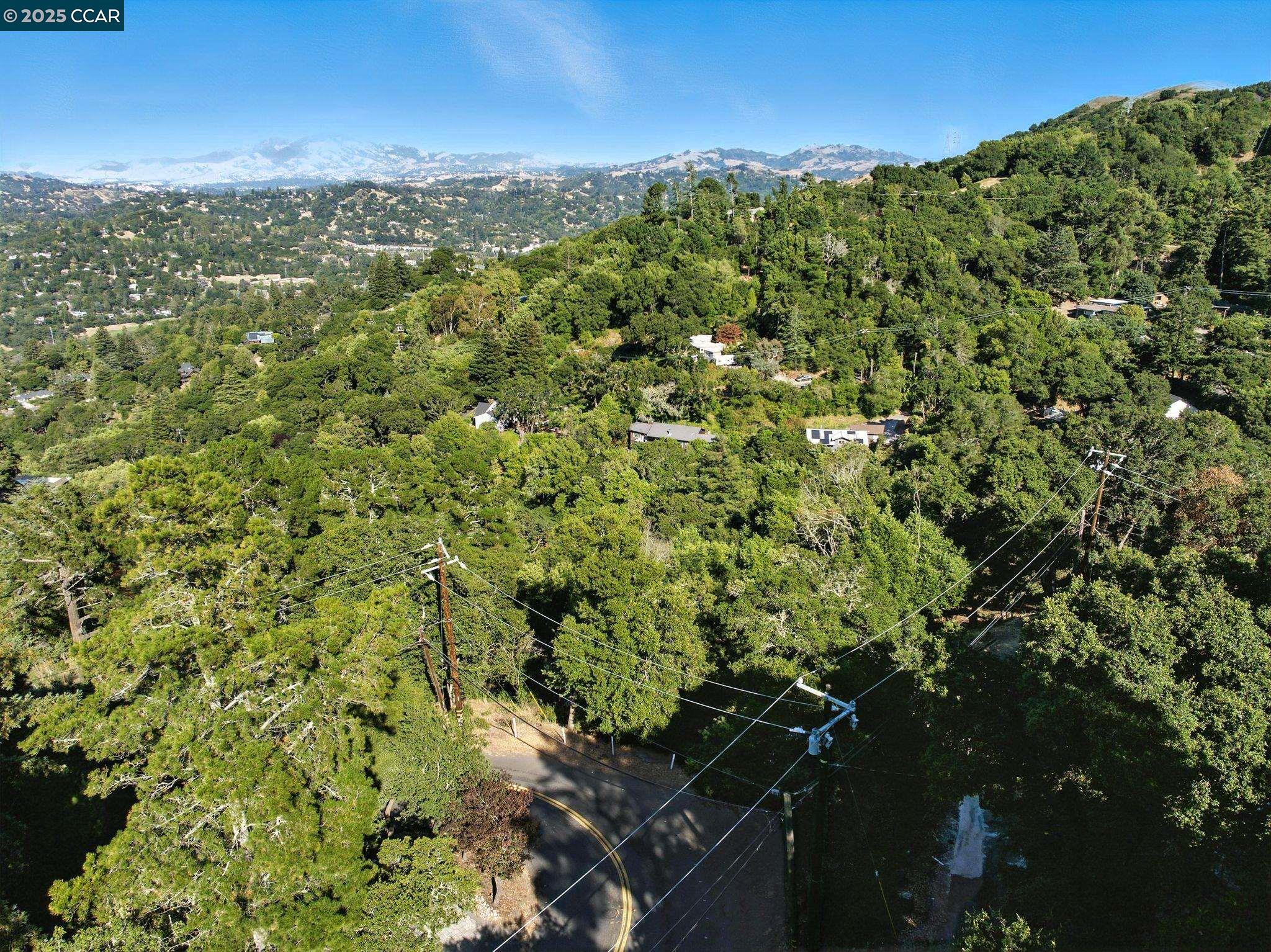 Detail Gallery Image 6 of 11 For Camino Del Monte, Orinda,  CA 94563 - – Beds | – Baths