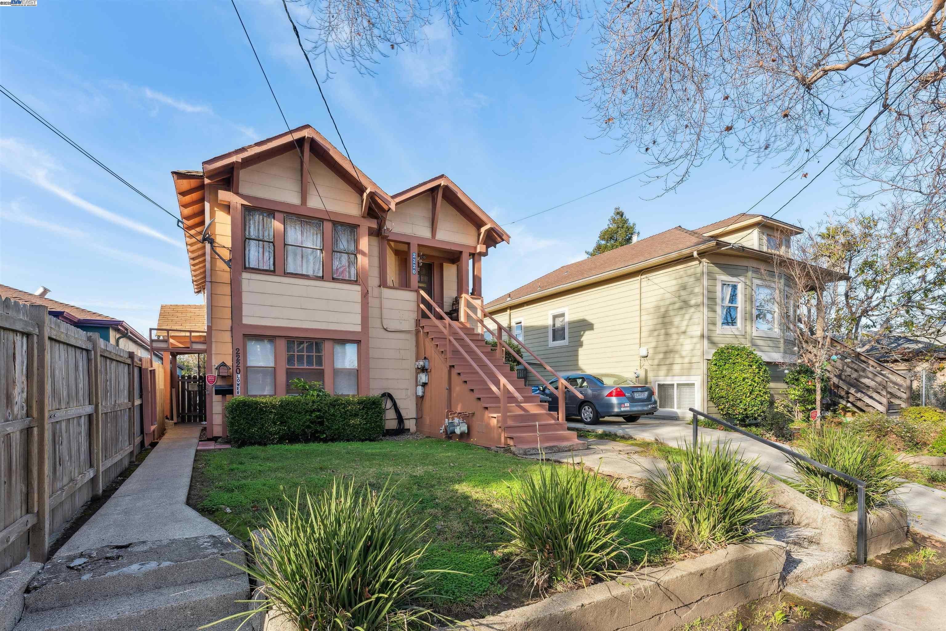 Detail Gallery Image 3 of 5 For 2220 7th St, Berkeley,  CA 94710 - – Beds | – Baths
