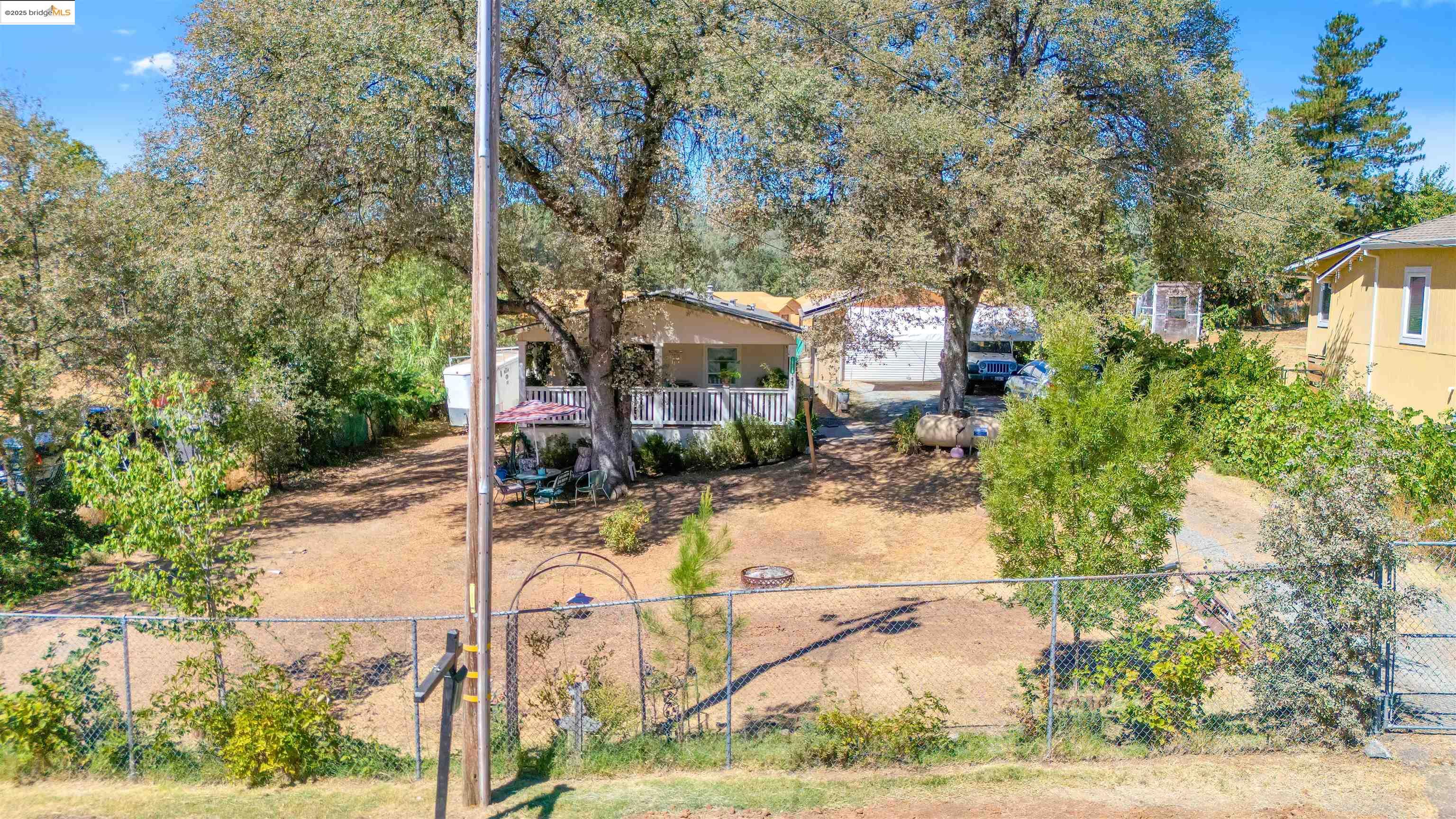 Detail Gallery Image 14 of 59 For 18410 Oak St, Tuolumne,  CA 95379-9608 - 3 Beds | 2 Baths