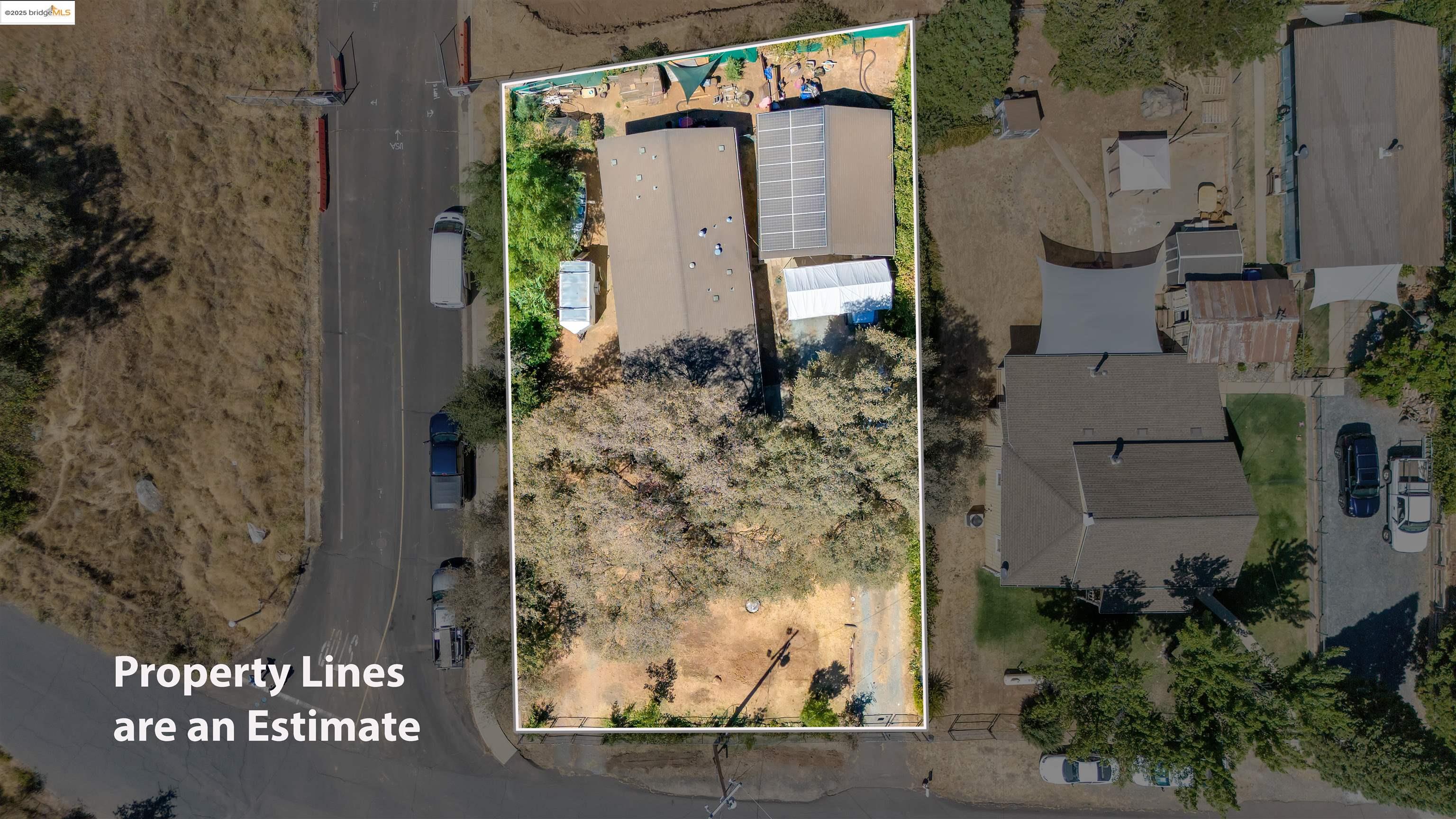 Detail Gallery Image 22 of 59 For 18410 Oak St, Tuolumne,  CA 95379-9608 - 3 Beds | 2 Baths