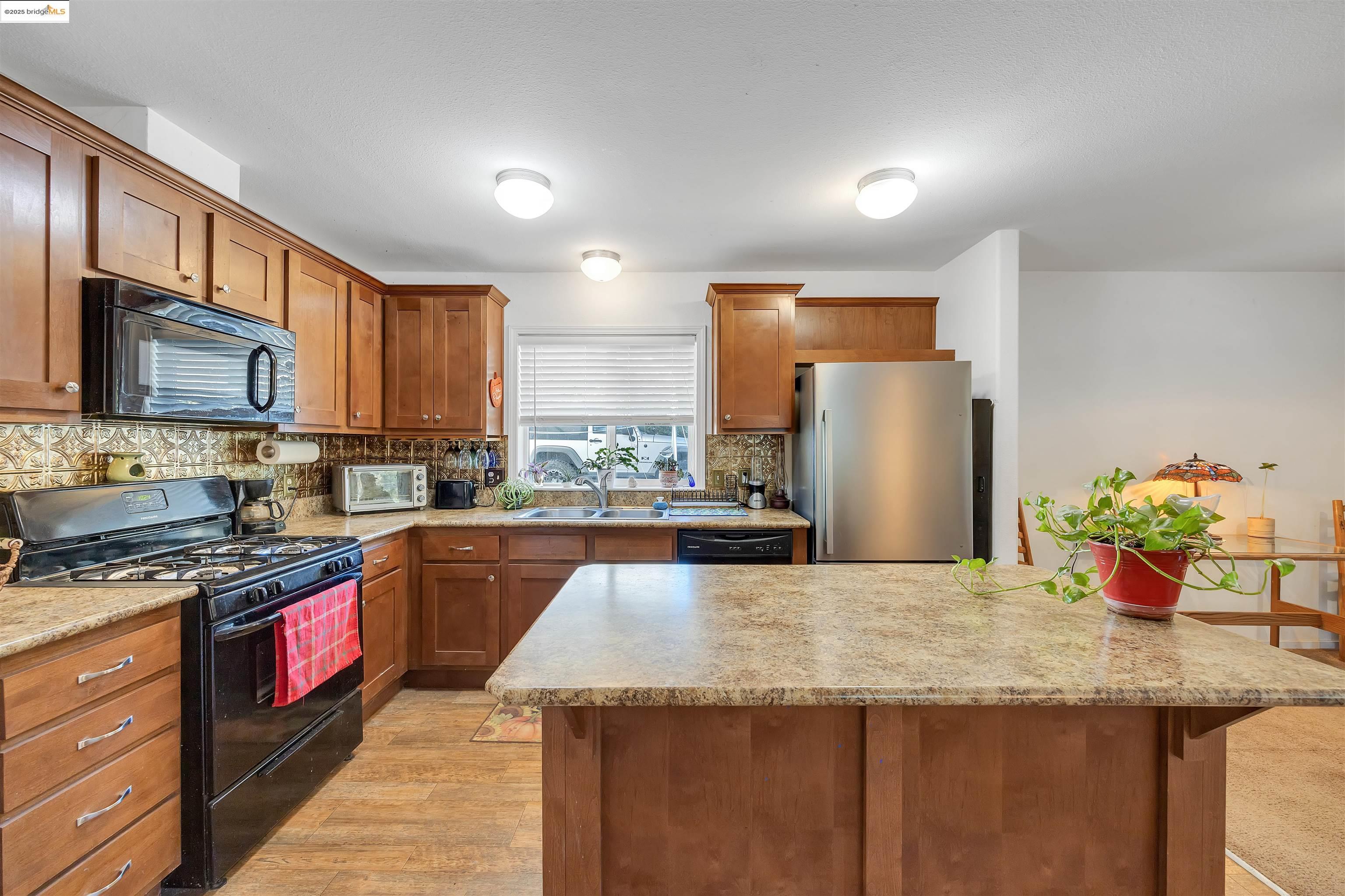 Detail Gallery Image 38 of 59 For 18410 Oak St, Tuolumne,  CA 95379-9608 - 3 Beds | 2 Baths