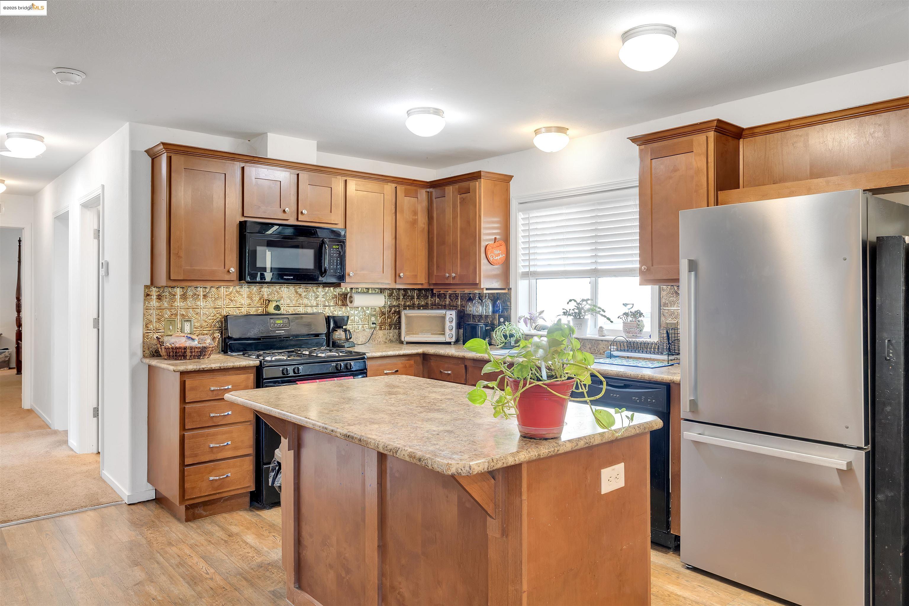 Detail Gallery Image 39 of 59 For 18410 Oak St, Tuolumne,  CA 95379-9608 - 3 Beds | 2 Baths