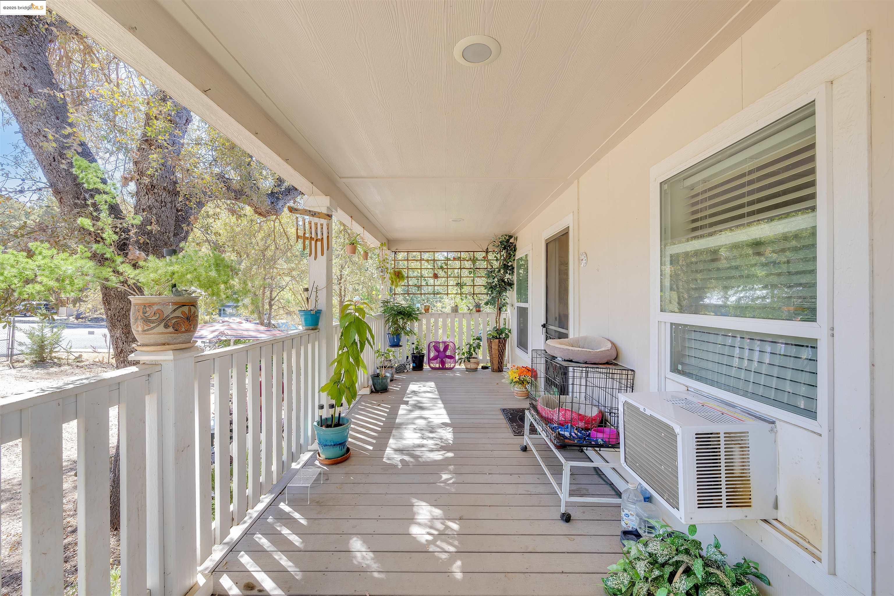 Detail Gallery Image 6 of 59 For 18410 Oak St, Tuolumne,  CA 95379-9608 - 3 Beds | 2 Baths