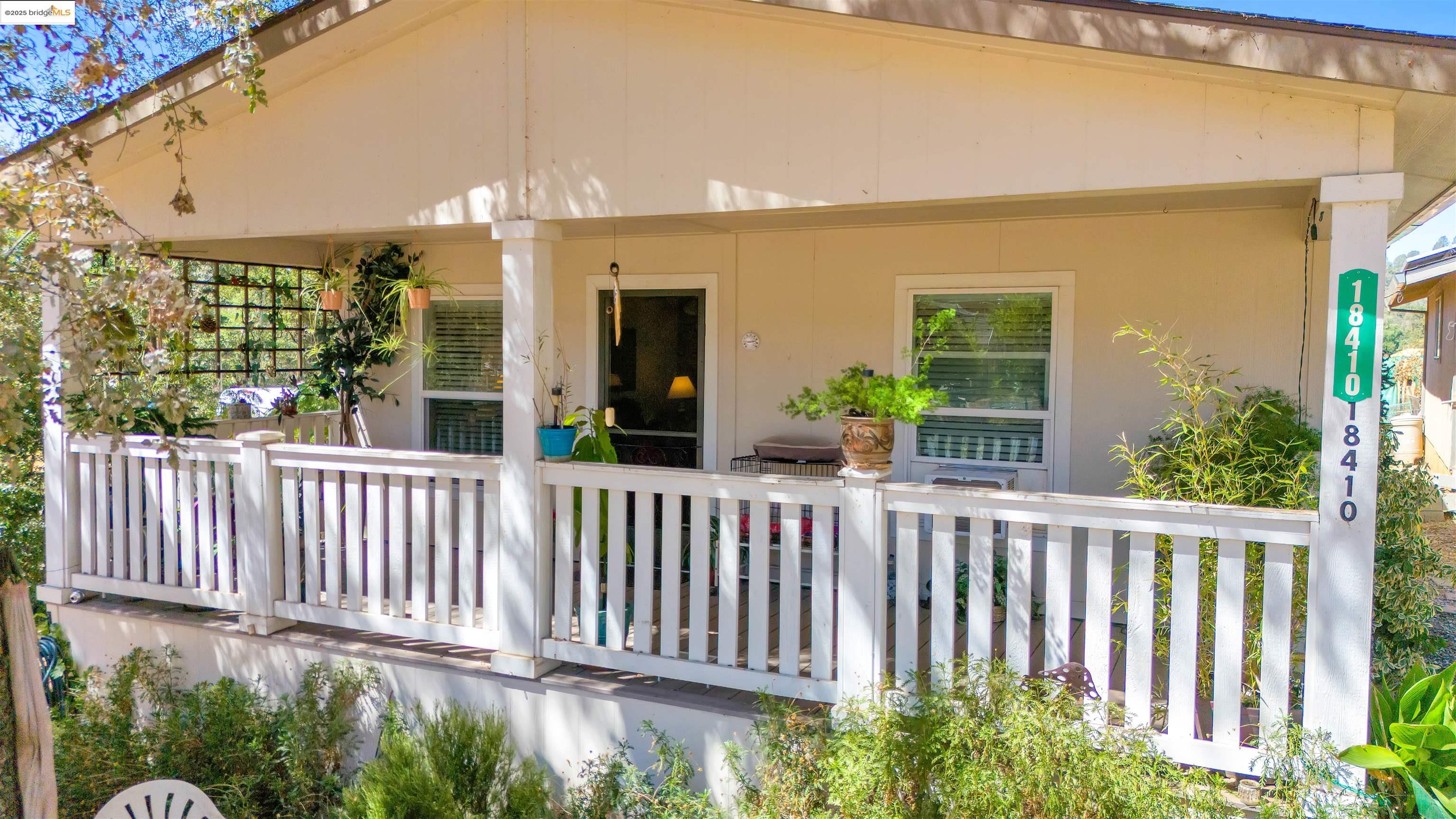 Detail Gallery Image 9 of 59 For 18410 Oak St, Tuolumne,  CA 95379-9608 - 3 Beds | 2 Baths