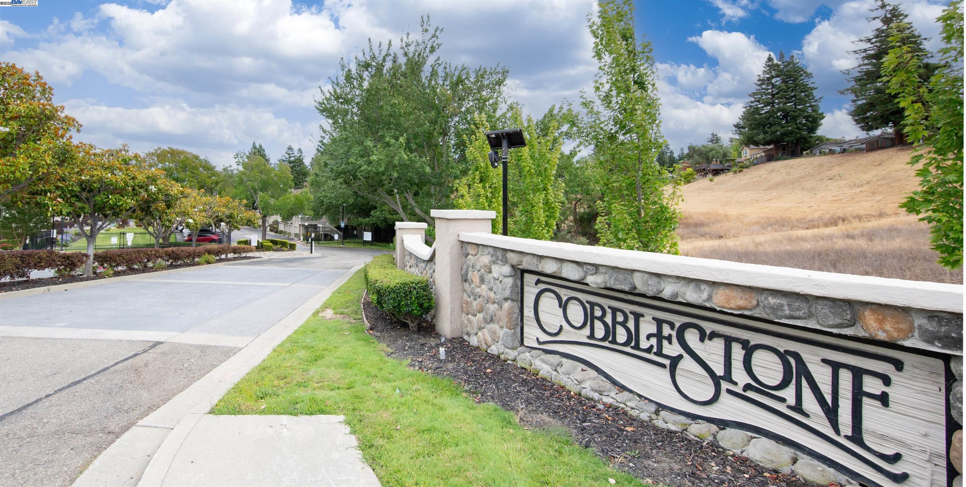 MLS: 41105601 Condo For Sale