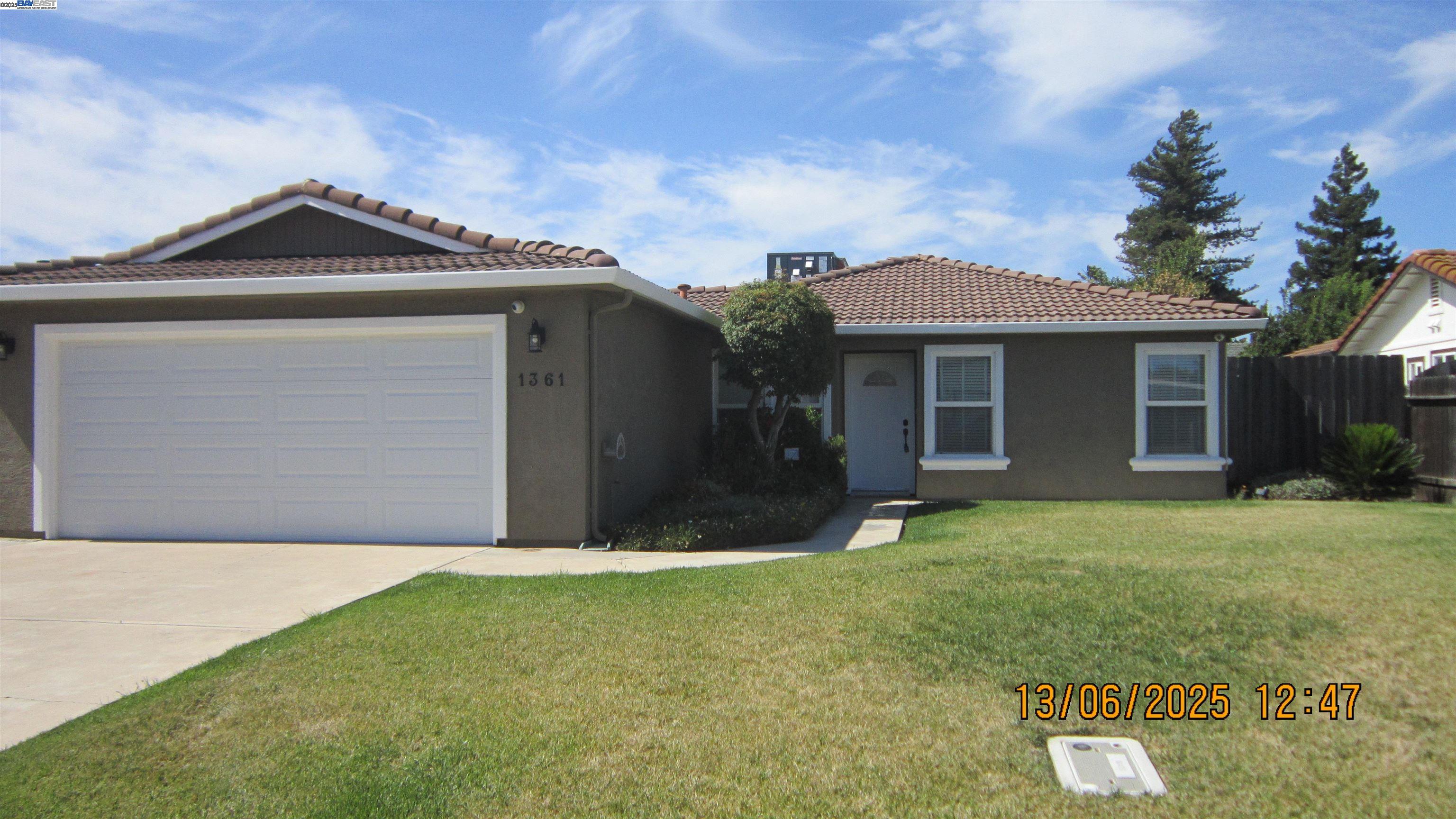 Detail Gallery Image 1 of 1 For 1361 7th St, Ripon,  CA 95366 - 3 Beds | 2 Baths