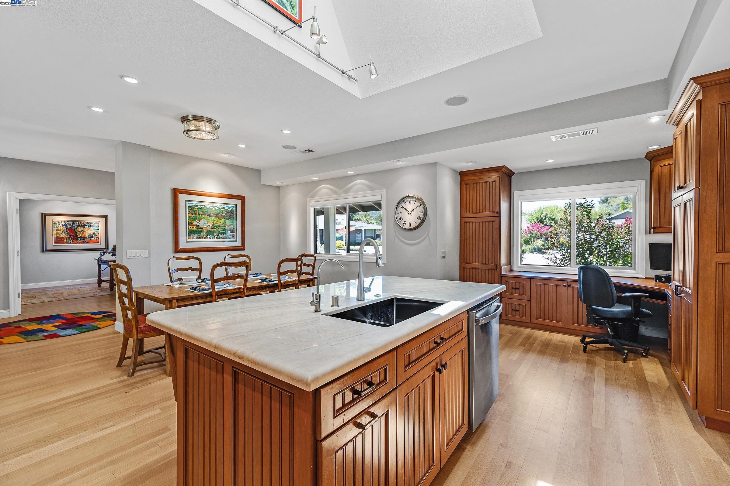 Detail Gallery Image 13 of 60 For 6536 Hanover Ct, Pleasanton,  CA 94566 - 4 Beds | 3 Baths