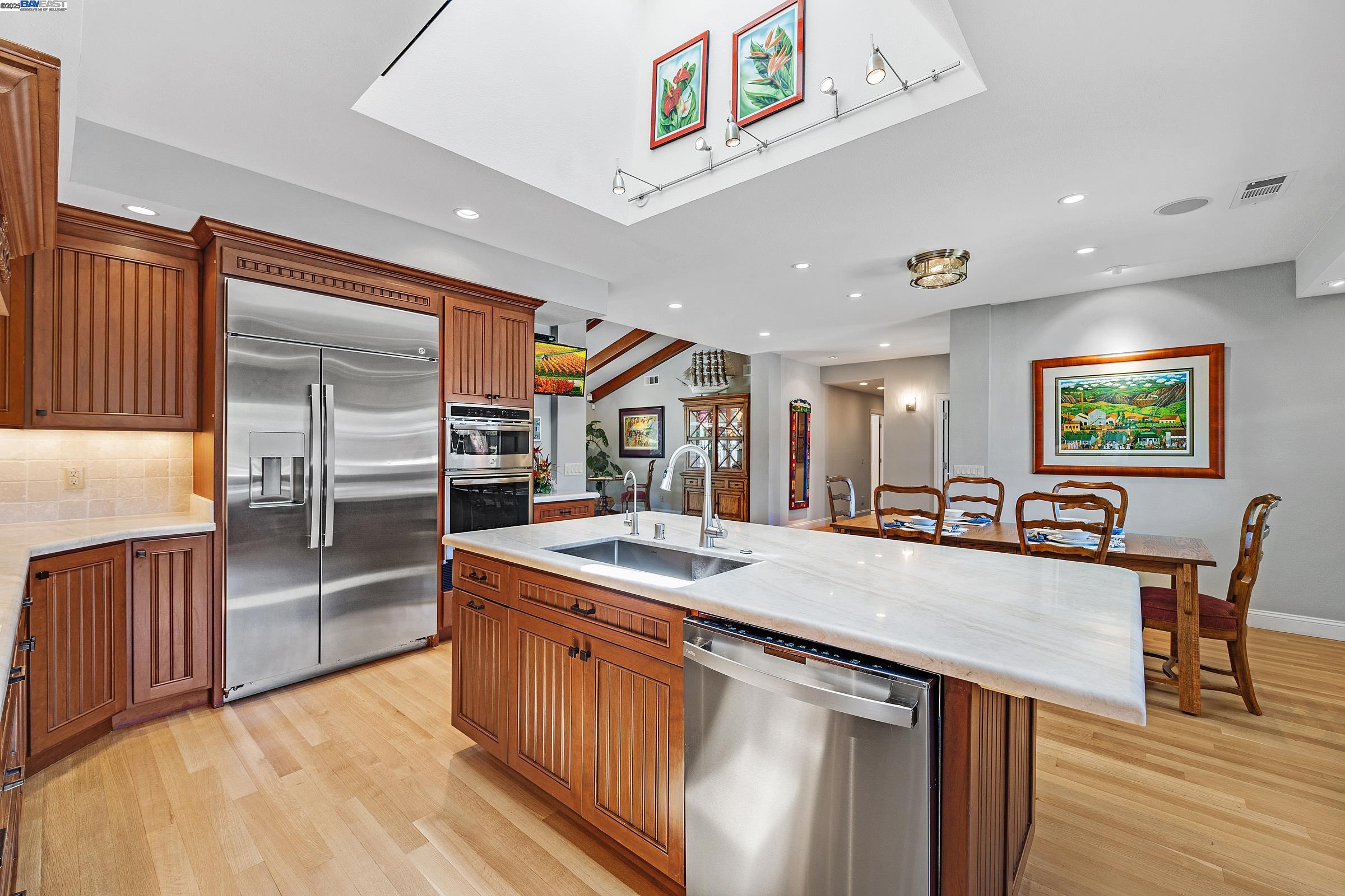 Detail Gallery Image 14 of 60 For 6536 Hanover Ct, Pleasanton,  CA 94566 - 4 Beds | 3 Baths