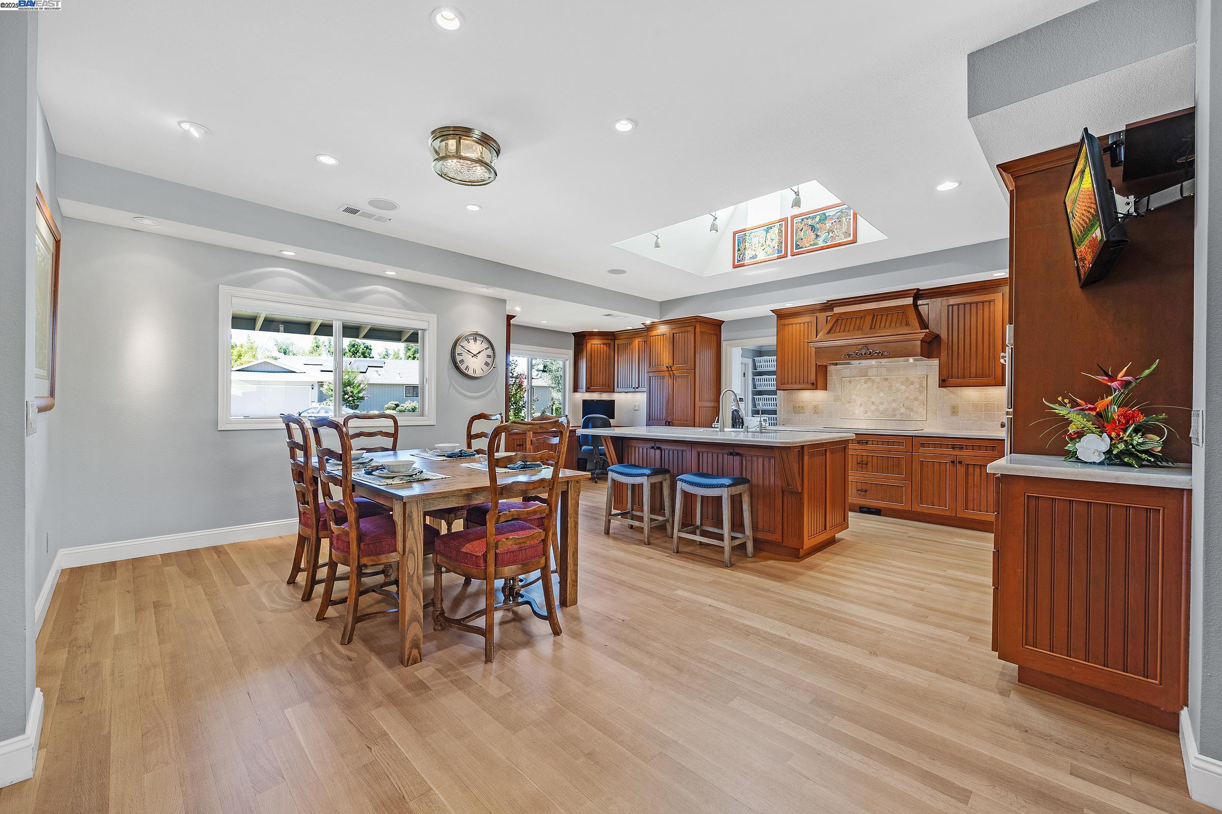 Detail Gallery Image 7 of 60 For 6536 Hanover Ct, Pleasanton,  CA 94566 - 4 Beds | 3 Baths
