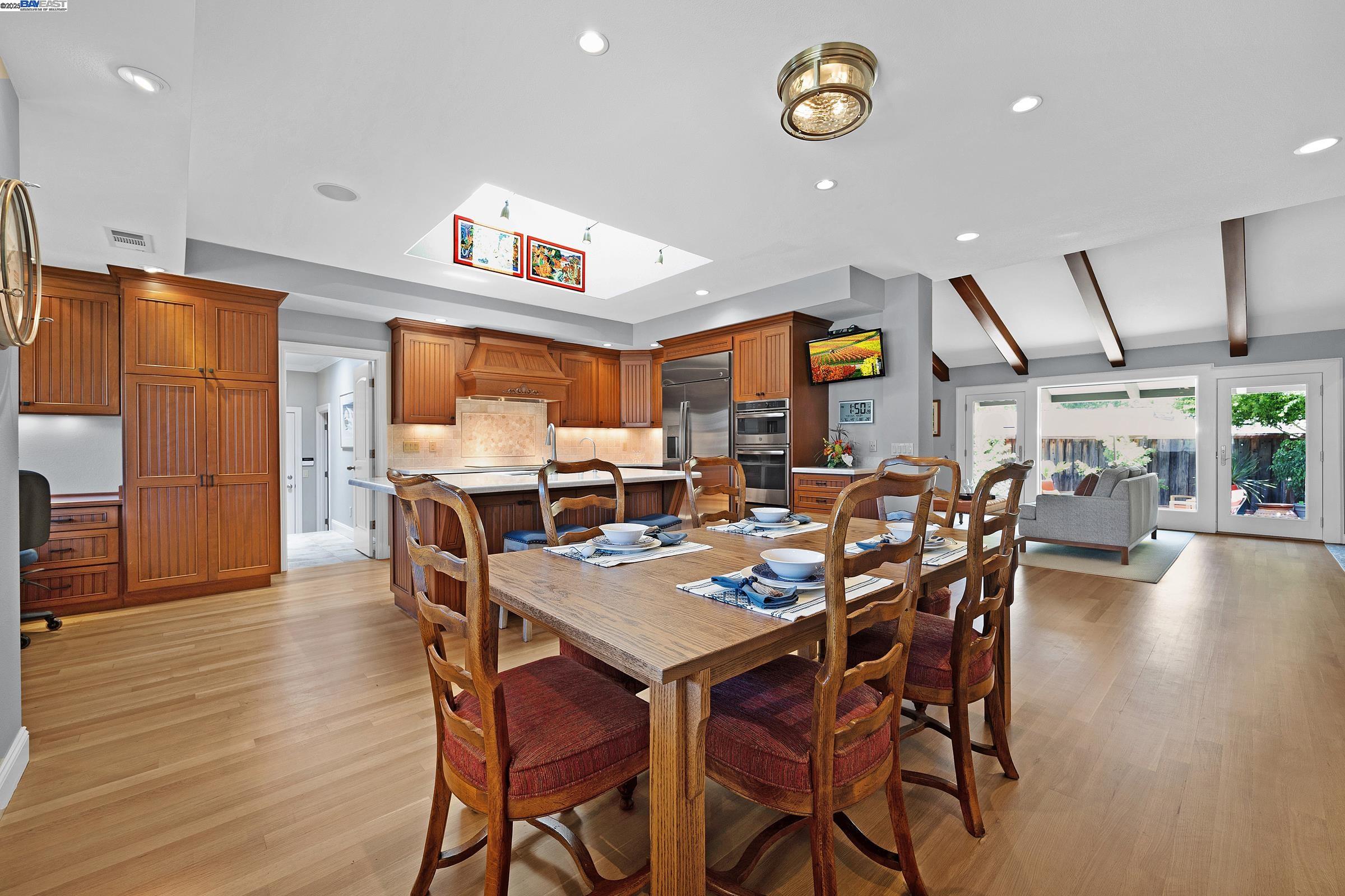 Detail Gallery Image 8 of 60 For 6536 Hanover Ct, Pleasanton,  CA 94566 - 4 Beds | 3 Baths