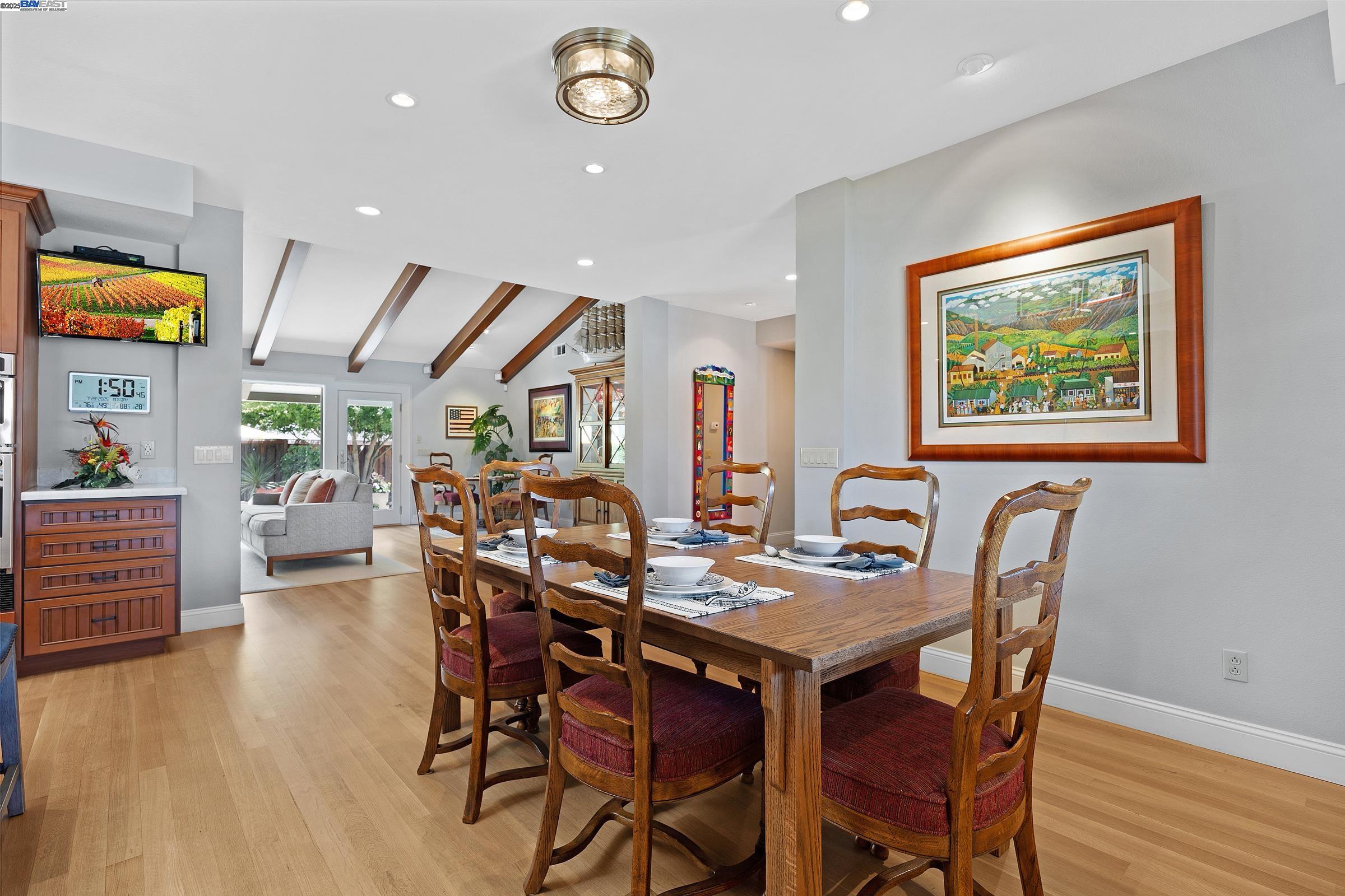 Detail Gallery Image 9 of 60 For 6536 Hanover Ct, Pleasanton,  CA 94566 - 4 Beds | 3 Baths