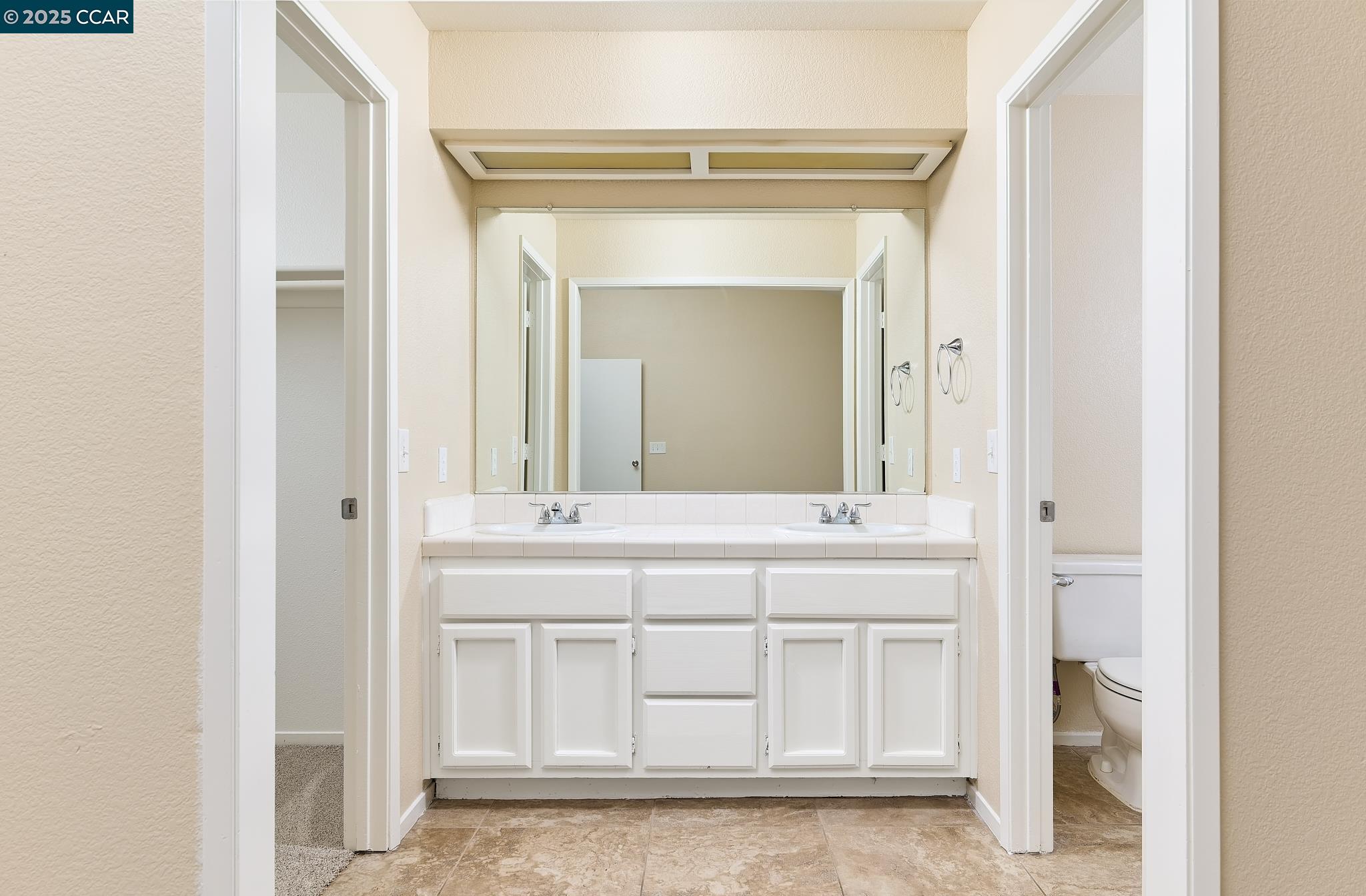 Detail Gallery Image 11 of 21 For 715 E Century Pl, Lodi,  CA 95240 - 3 Beds | 2 Baths