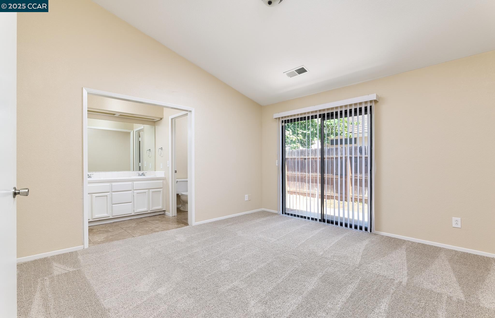 Detail Gallery Image 15 of 21 For 715 E Century Pl, Lodi,  CA 95240 - 3 Beds | 2 Baths