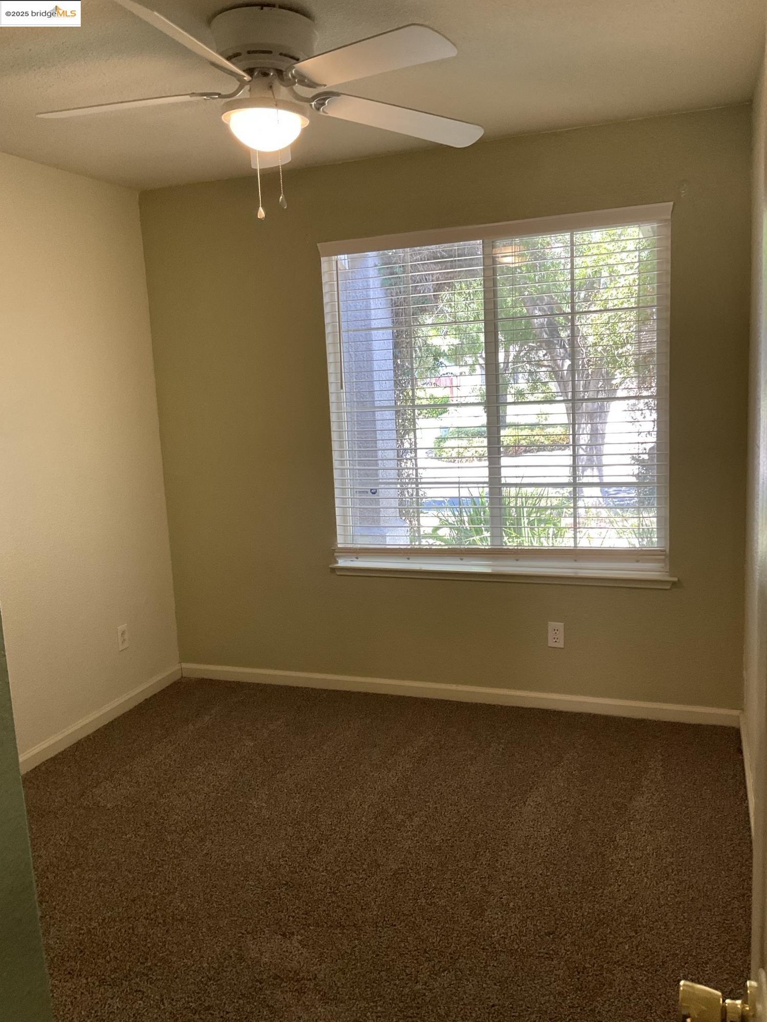 Detail Gallery Image 10 of 12 For 5196 Tehachapi Court, Antioch,  CA 94531-8823 - 3 Beds | 2 Baths