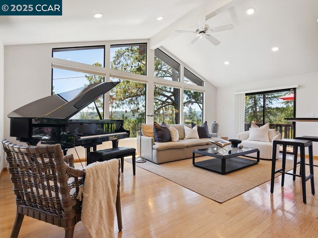 1138 Orchard Rd, Lafayette, California 94549, 3 Bedrooms Bedrooms, 7 Rooms Rooms,3 BathroomsBathrooms,Residential,For Sale,1138 Orchard Rd,41105611