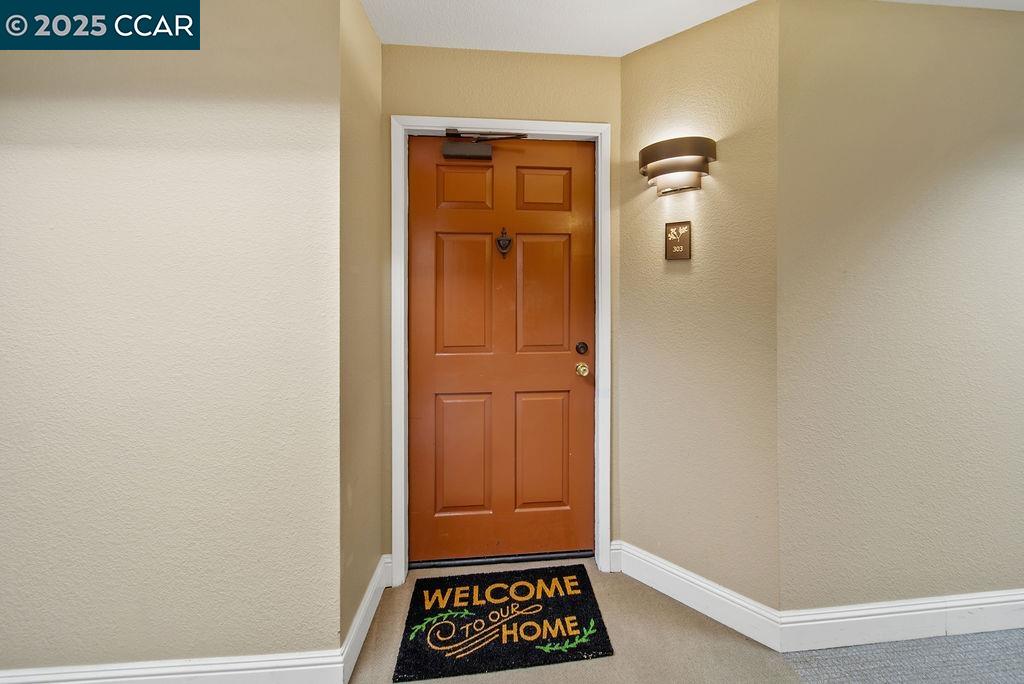 Detail Gallery Image 2 of 28 For 2530 Oak Rd #303,  Walnut Creek,  CA 94597 - 2 Beds | 2 Baths
